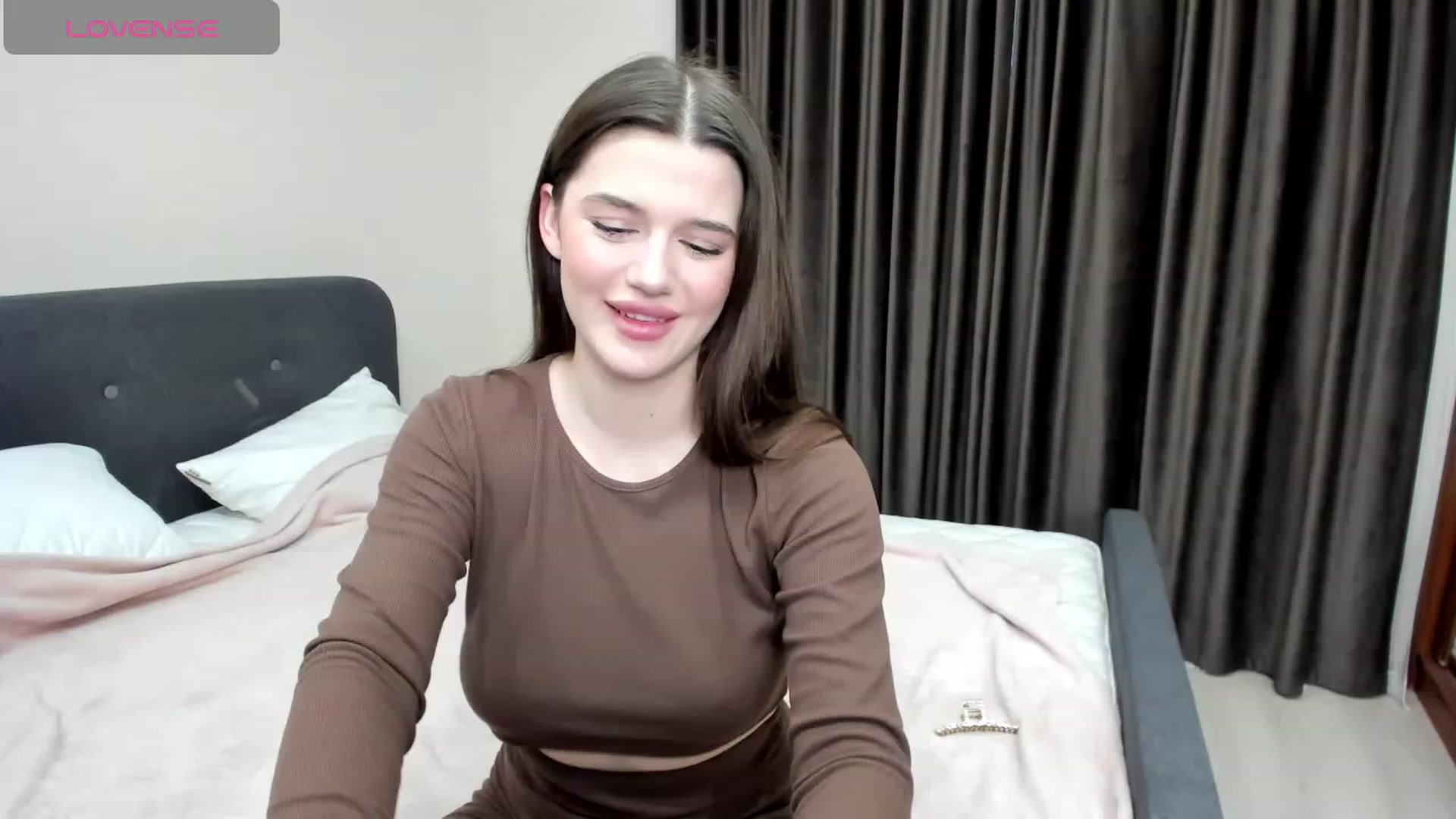 Gallery image thumbnail from LorettaMiller's myfreecams stream on, 01/25/2024, 08:52 image 5 of 20