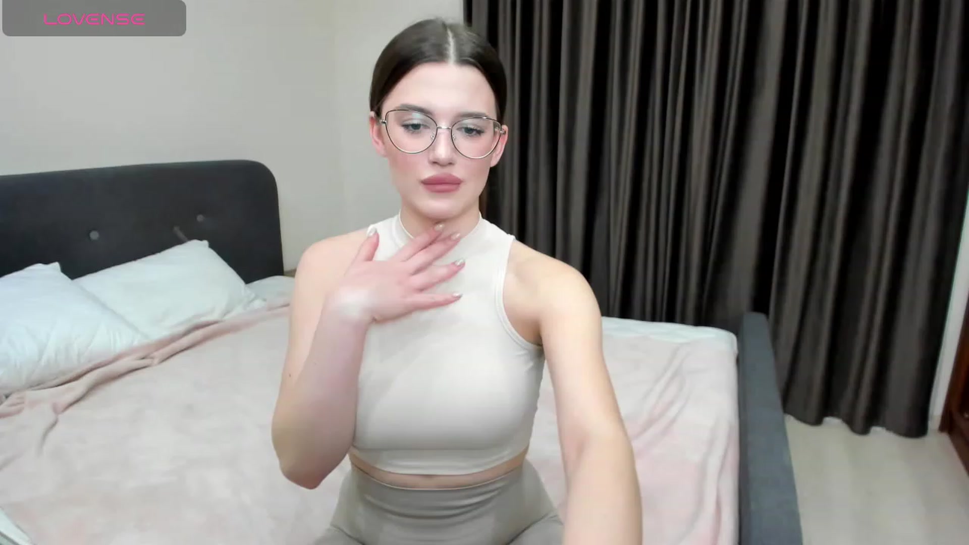 Gallery image thumbnail from LorettaMiller's myfreecams stream on, 01/28/2024, 18:51 image 5 of 20