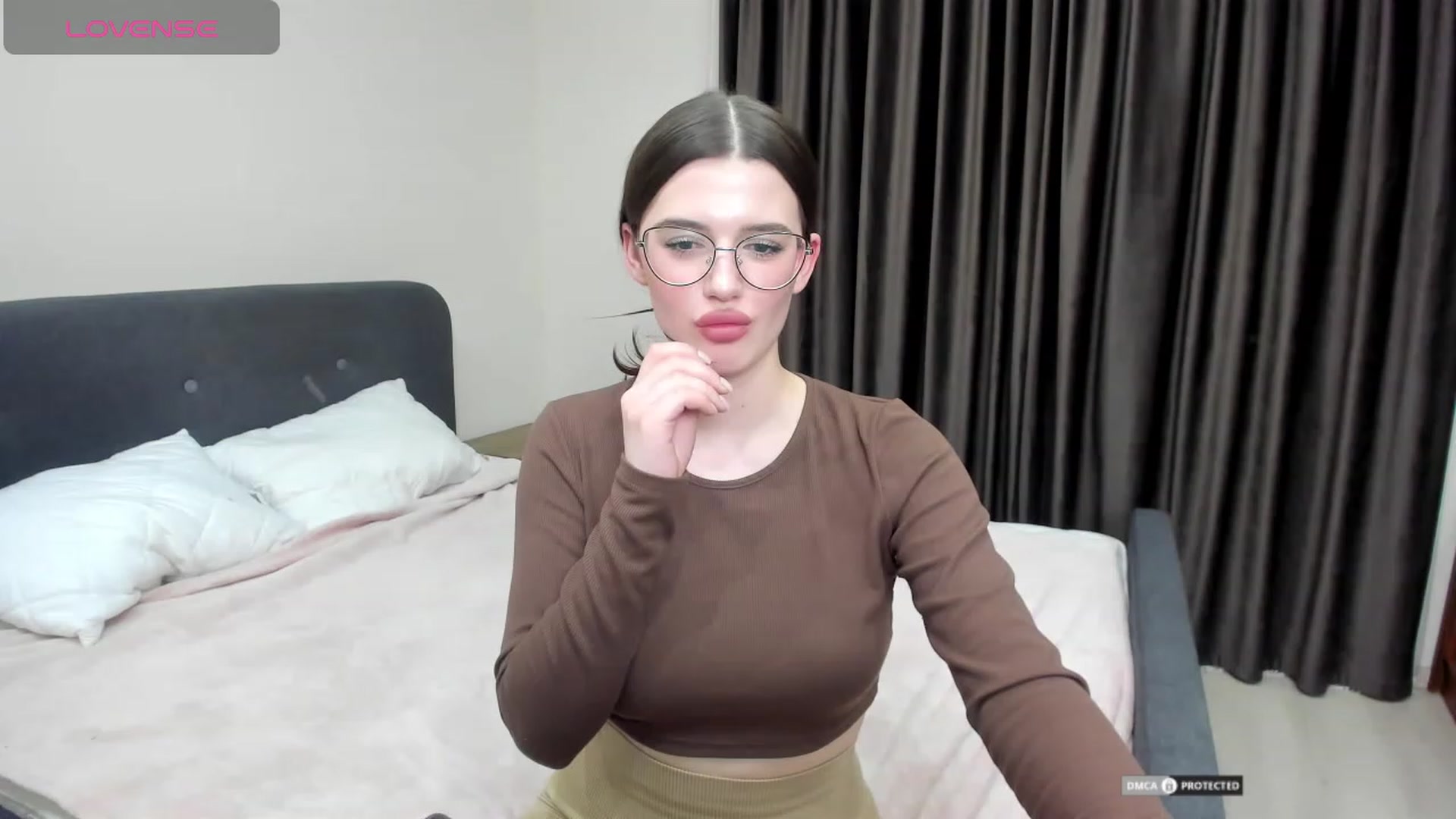 Gallery image thumbnail from LorettaMiller's myfreecams stream on, 01/29/2024, 18:50 image 10 of 20