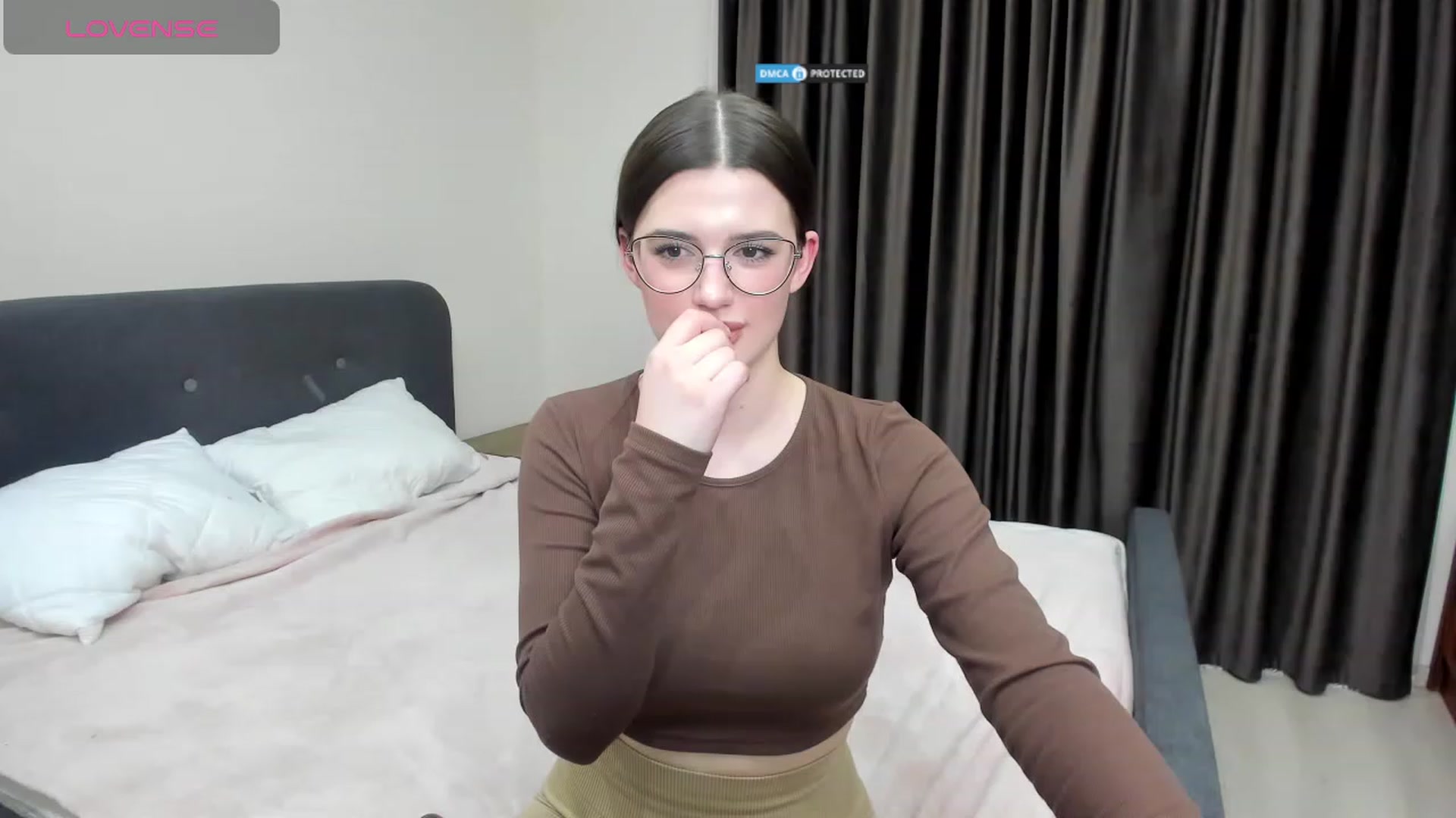 Gallery image thumbnail from LorettaMiller's myfreecams stream on, 01/29/2024, 18:50 image 11 of 20
