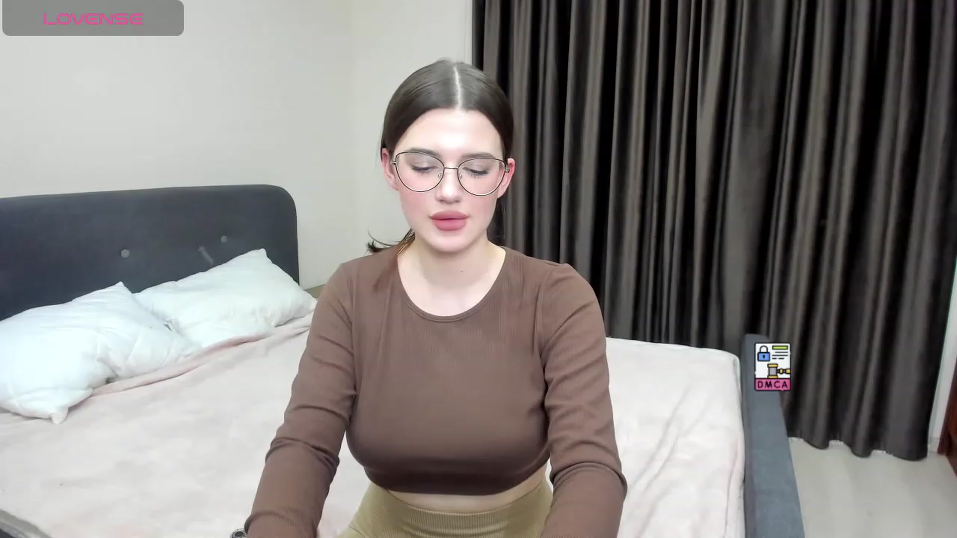 Gallery image thumbnail from LorettaMiller's myfreecams stream on, 01/29/2024, 18:50 image 13 of 20