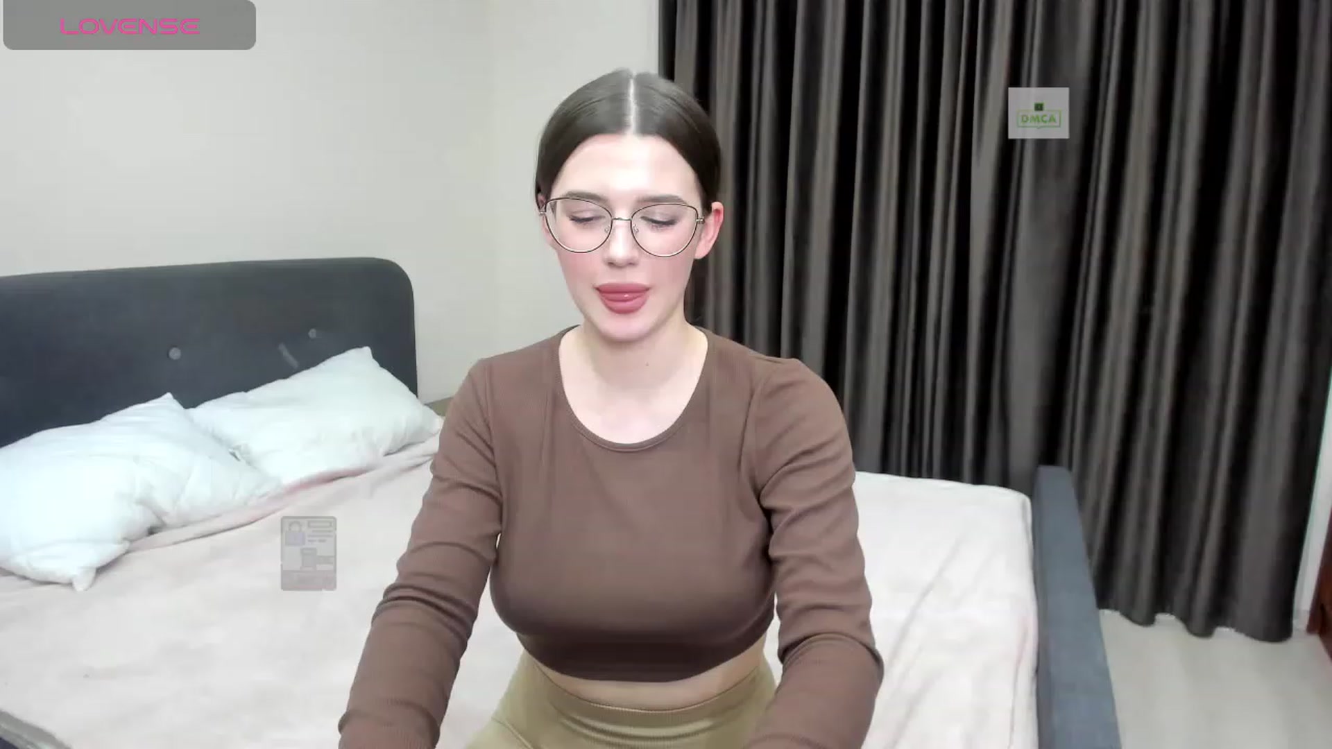 Gallery image thumbnail from LorettaMiller's myfreecams stream on, 01/29/2024, 18:50 image 8 of 20