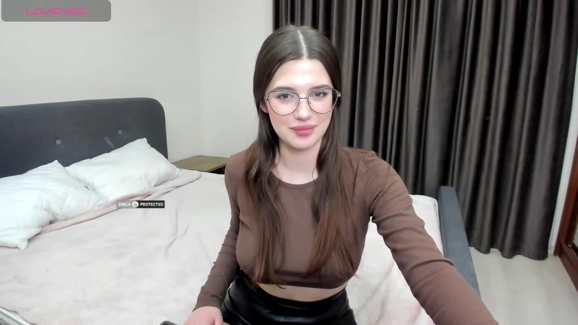 Gallery image thumbnail from LorettaMiller's myfreecams stream on, 01/29/2024, 21:28 image 12 of 20