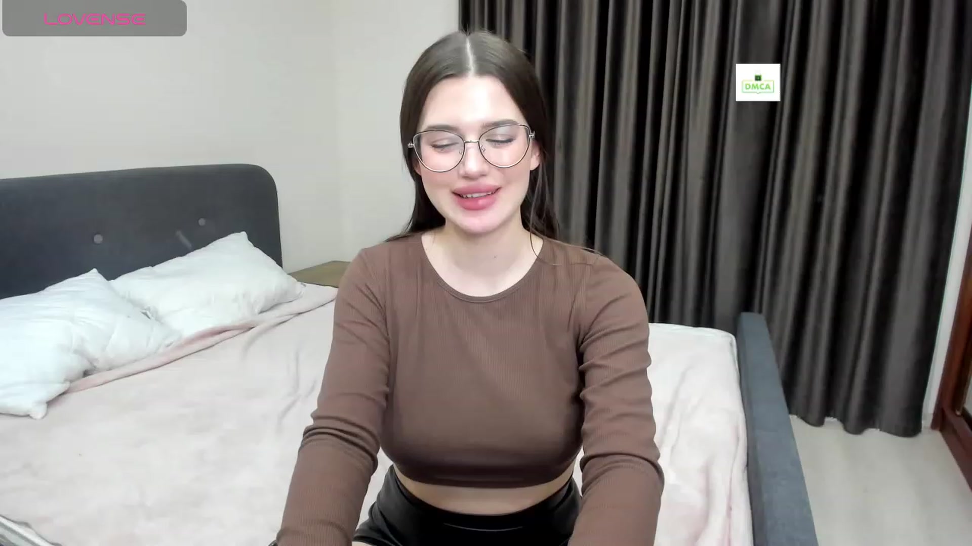 Gallery image thumbnail from LorettaMiller's myfreecams stream on, 01/29/2024, 21:28 image 10 of 20