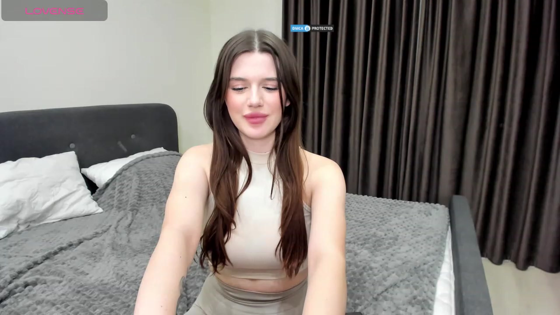 Gallery image thumbnail from LorettaMiller's myfreecams stream on, 02/06/2024, 18:46 image 15 of 20