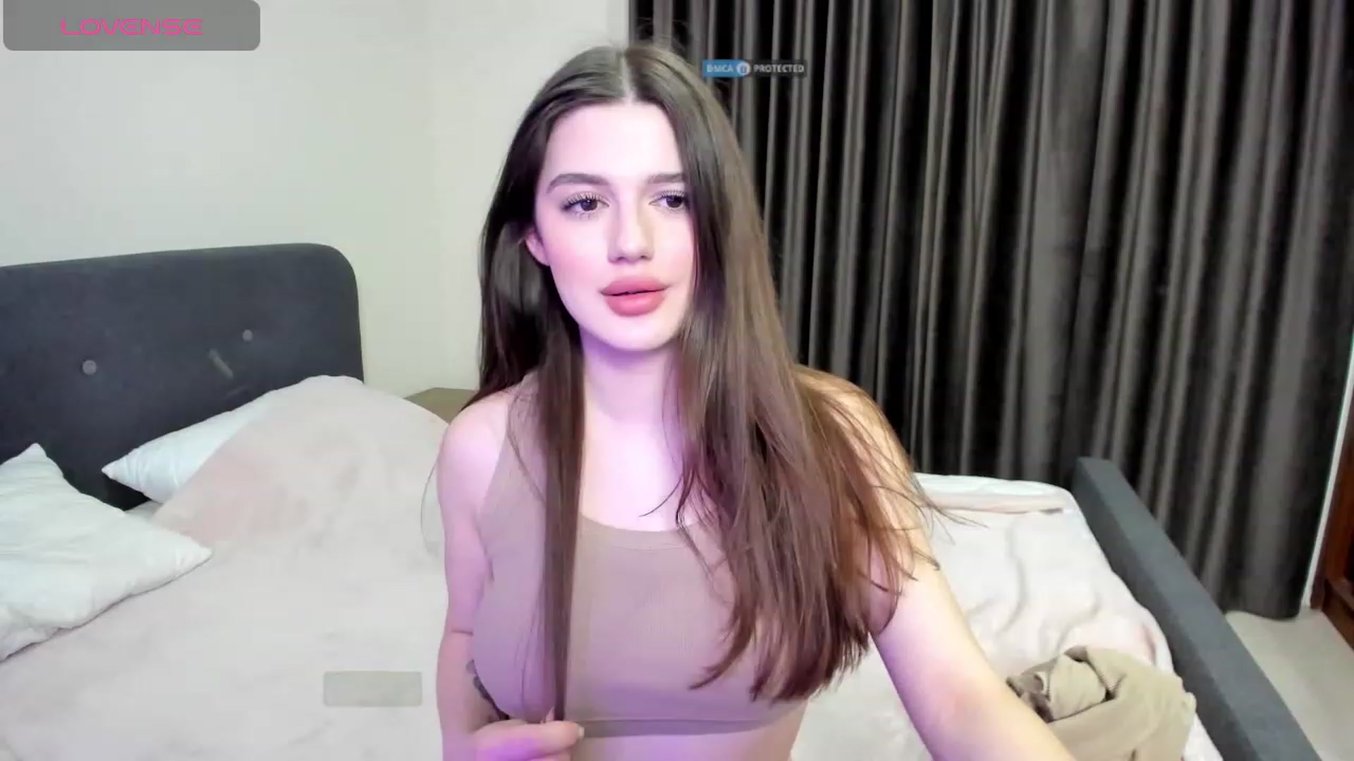 Gallery image thumbnail from LorettaMiller's myfreecams stream on, 02/20/2024, 17:13 image 17 of 20