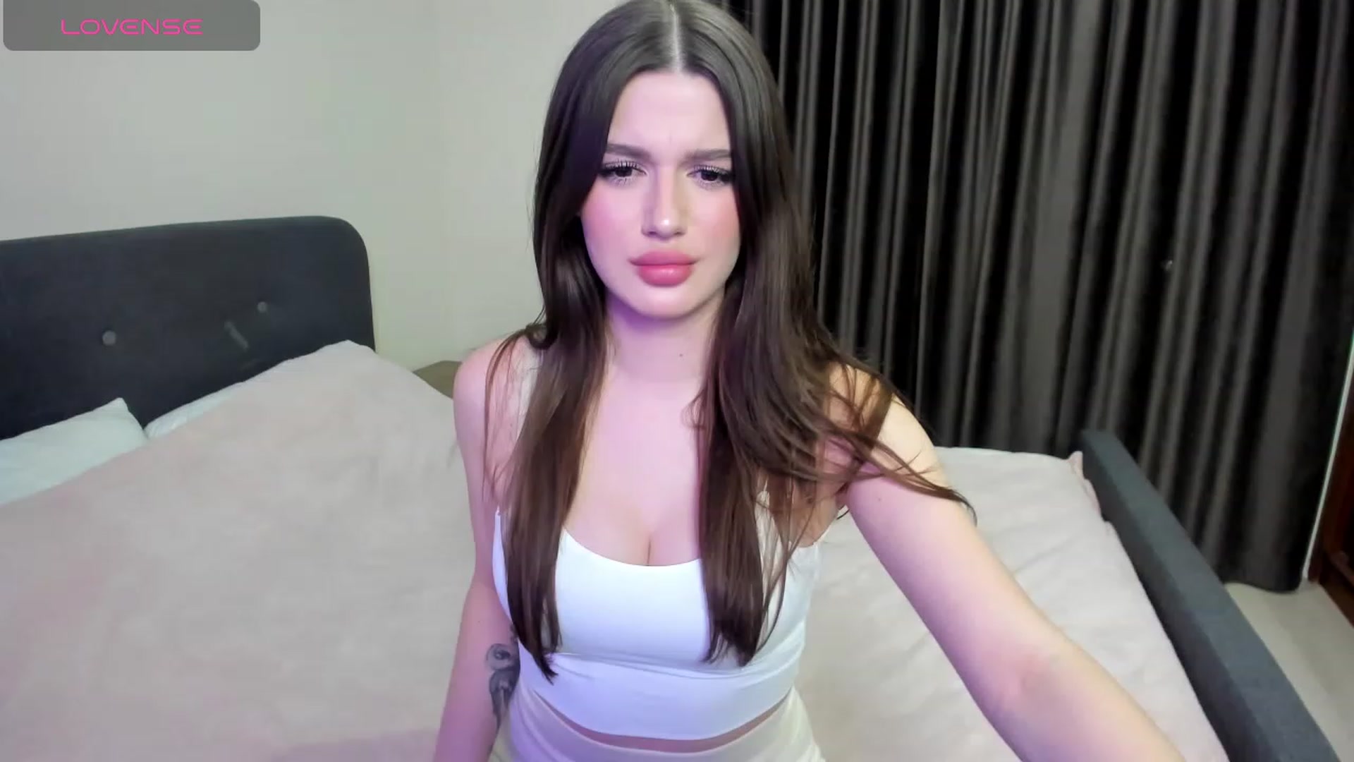 Gallery image thumbnail from LorettaMiller's myfreecams stream on, 02/23/2024, 17:23 image 1 of 20