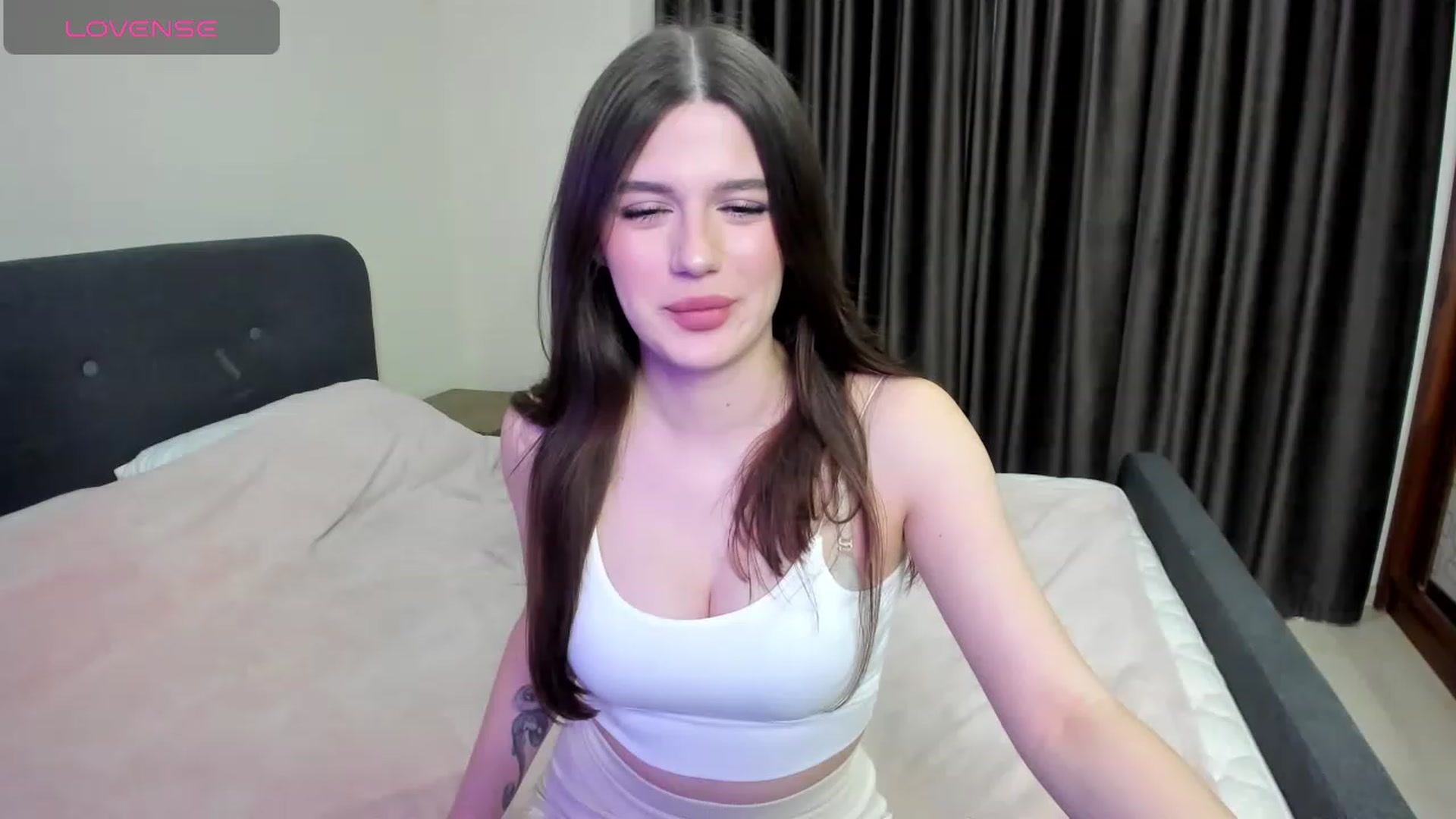 Gallery image thumbnail from LorettaMiller's myfreecams stream on, 02/24/2024, 15:54 image 4 of 20
