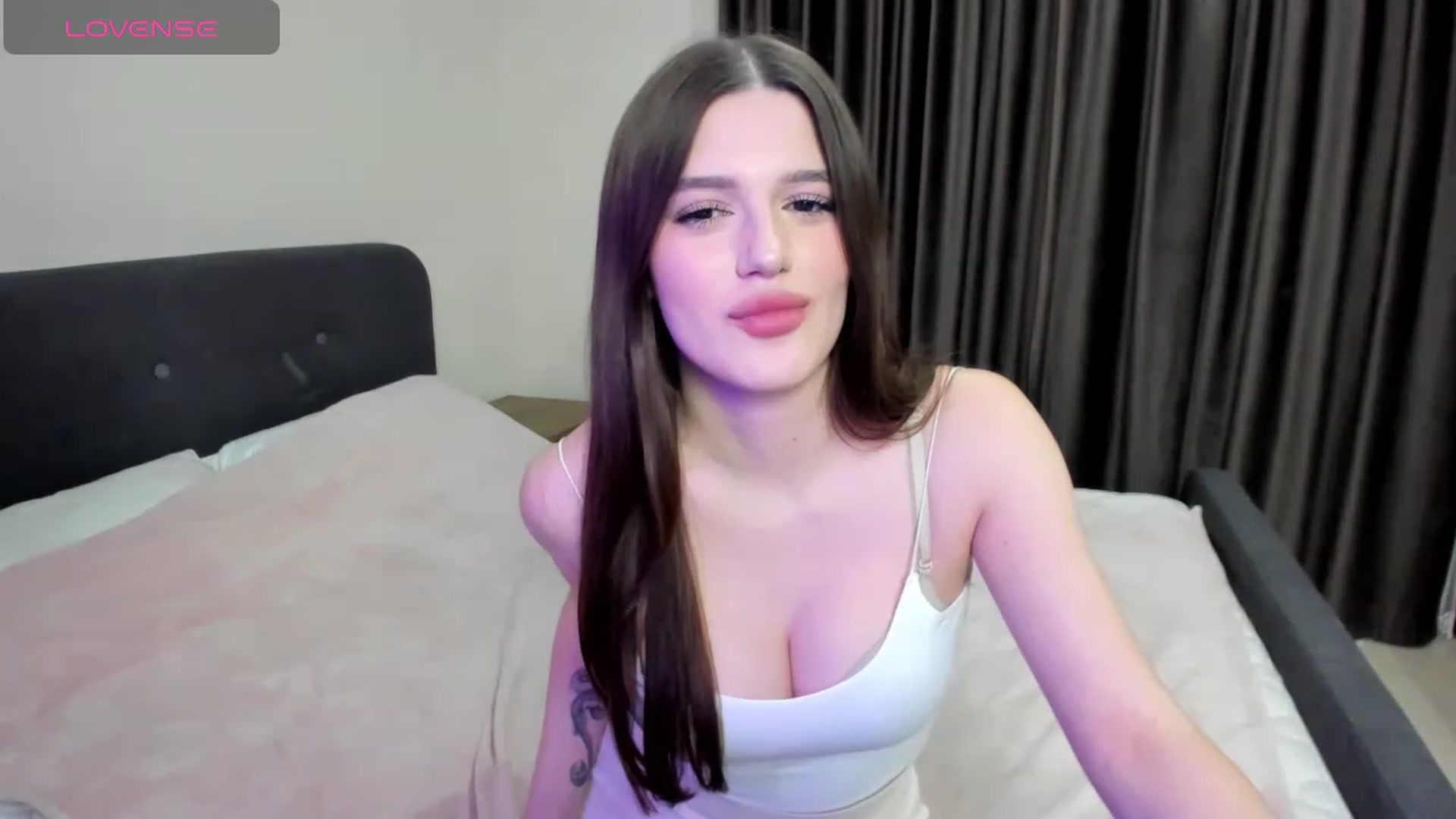 Gallery image thumbnail from LorettaMiller's myfreecams stream on, 02/25/2024, 17:21 image 19 of 20