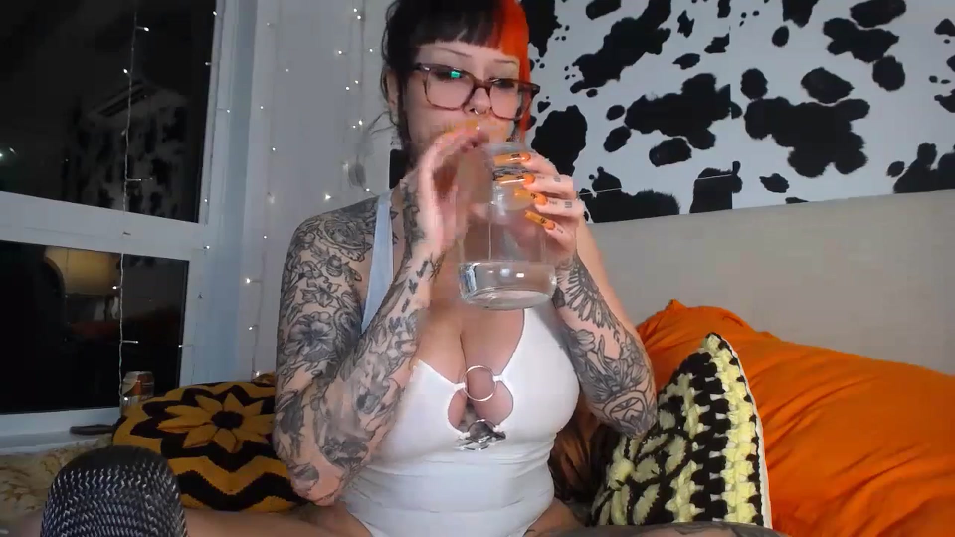 Gallery image thumbnail from LorettaRose's myfreecams stream on, 11/03/2023, 07:35 image 9 of 20