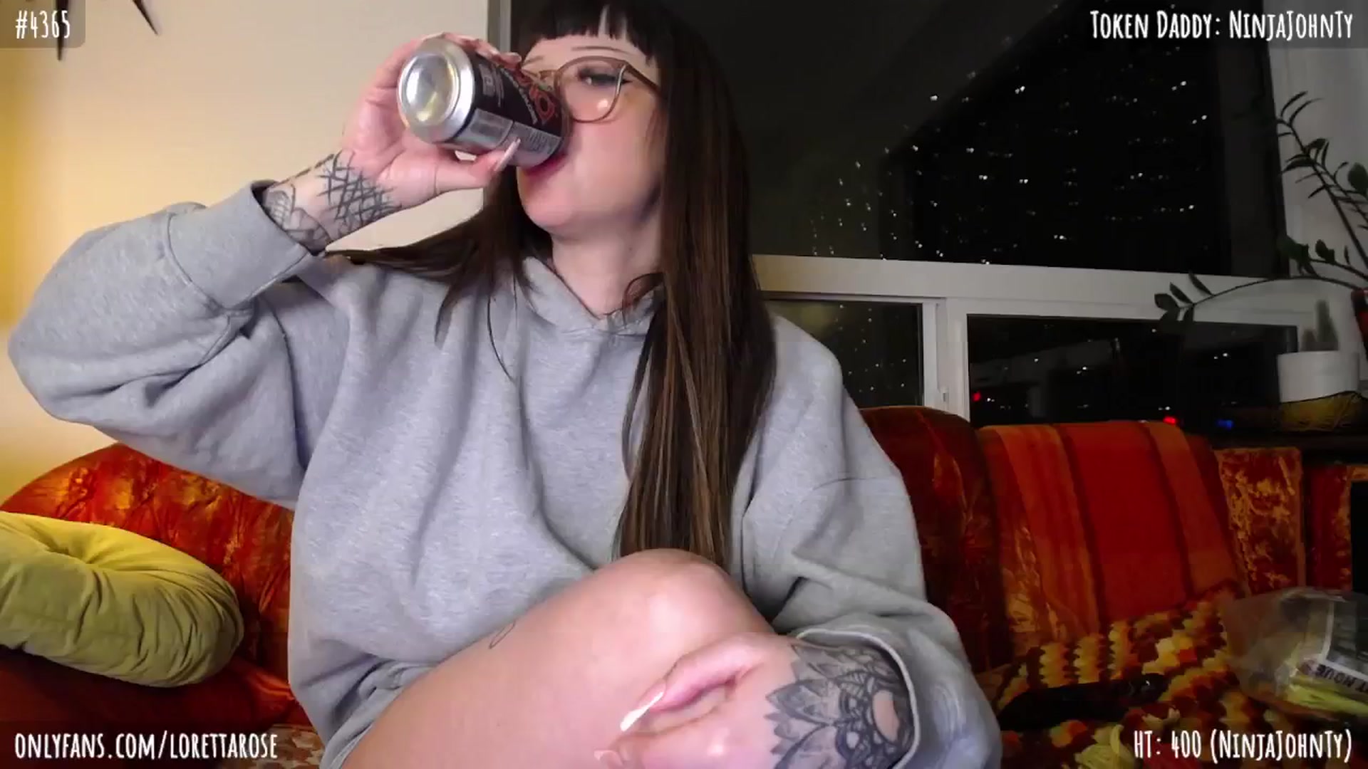 Gallery image thumbnail from LorettaRose's myfreecams stream on, 03/08/2024, 08:03 image 5 of 20