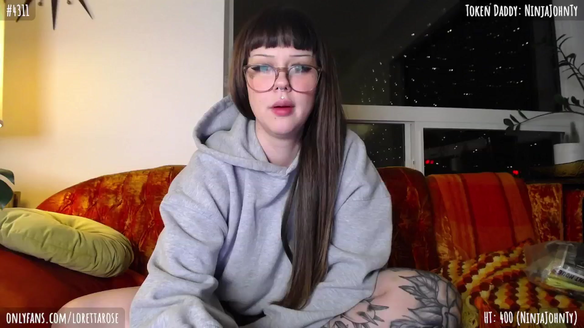 Gallery image thumbnail from LorettaRose's myfreecams stream on, 03/08/2024, 08:03 image 12 of 20