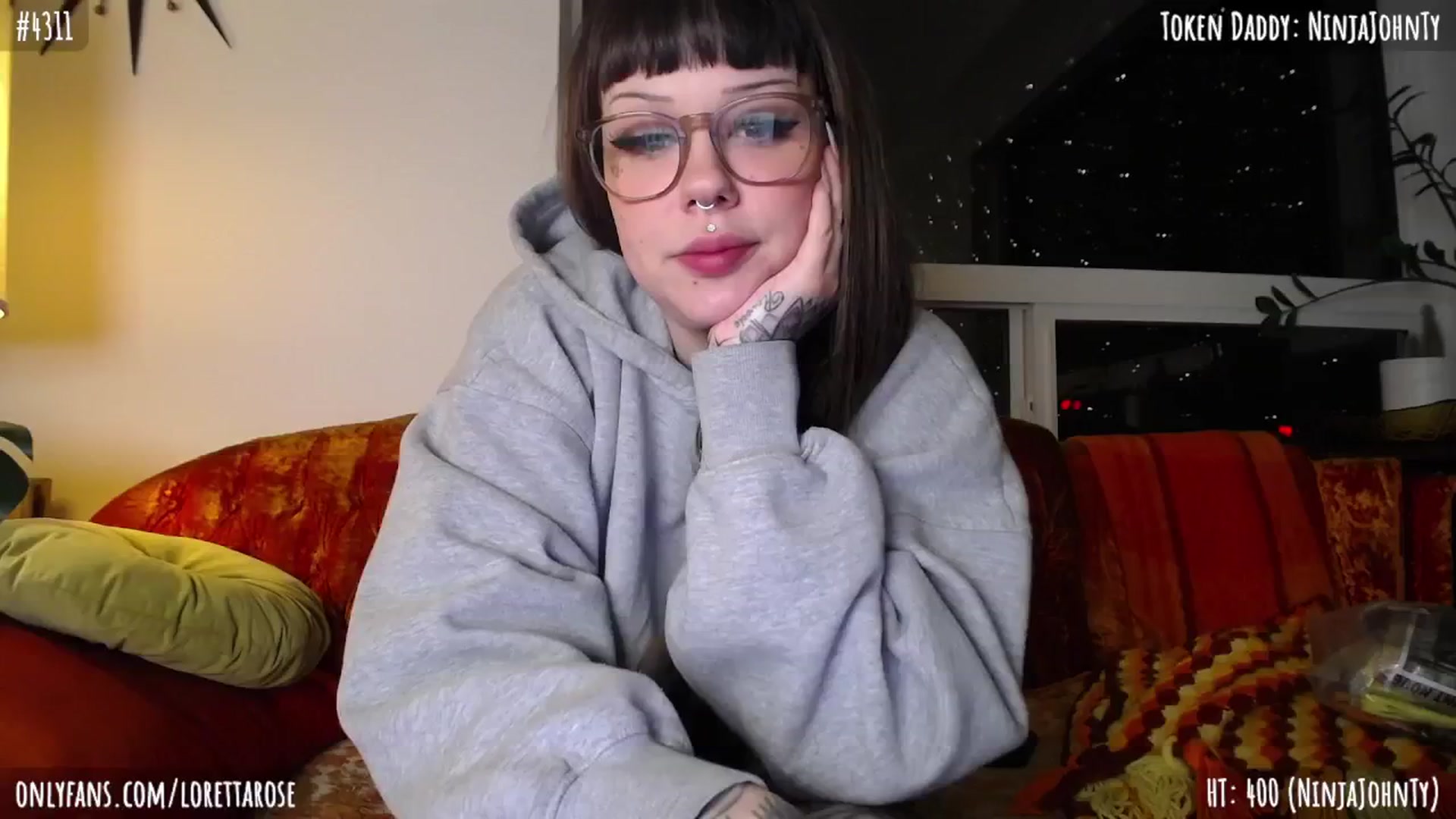 Gallery image thumbnail from LorettaRose's myfreecams stream on, 03/08/2024, 08:03 image 13 of 20