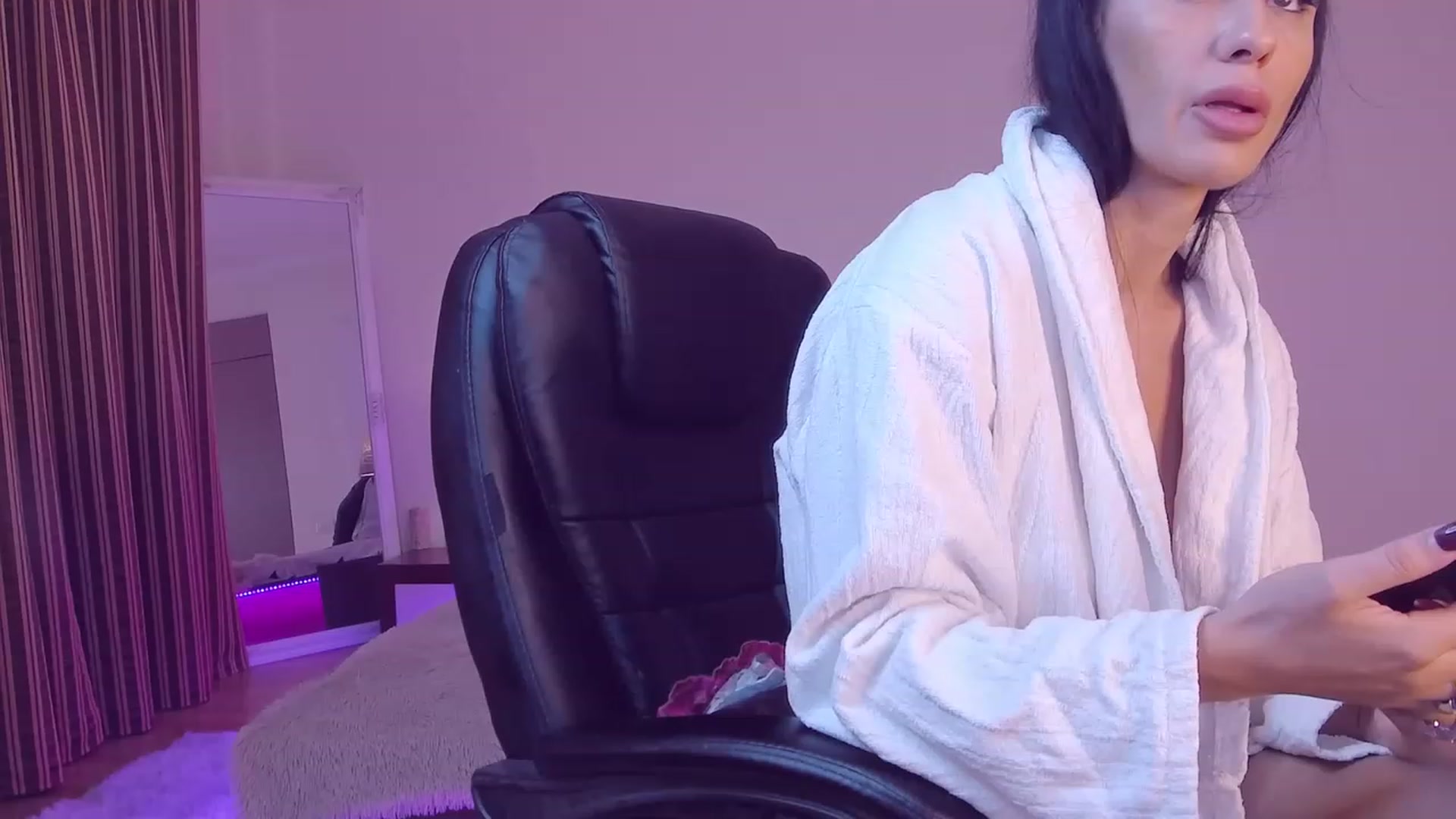 Gallery image thumbnail from Lorettelorena's myfreecams stream on, 12/09/2023, 11:48 image 9 of 20