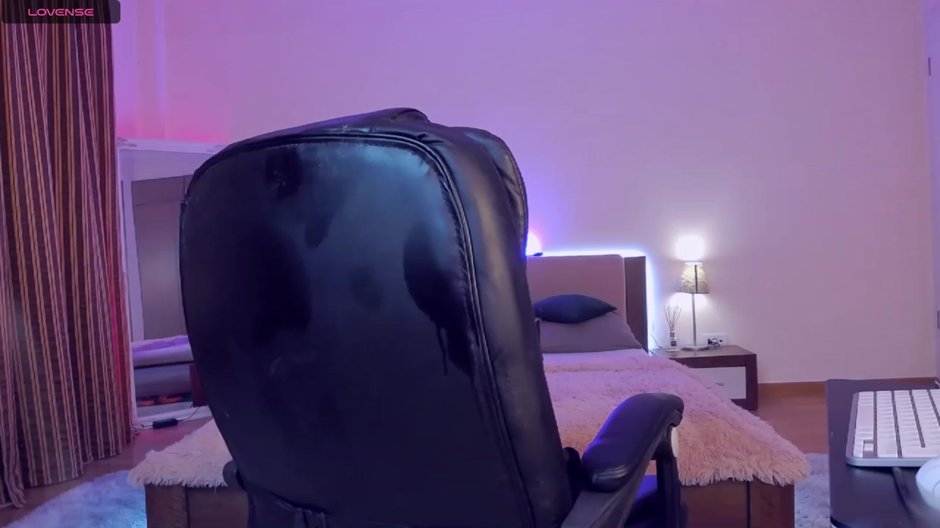 Gallery image thumbnail from Lorettelorena's myfreecams stream on, 12/25/2023, 18:07 image 18 of 20