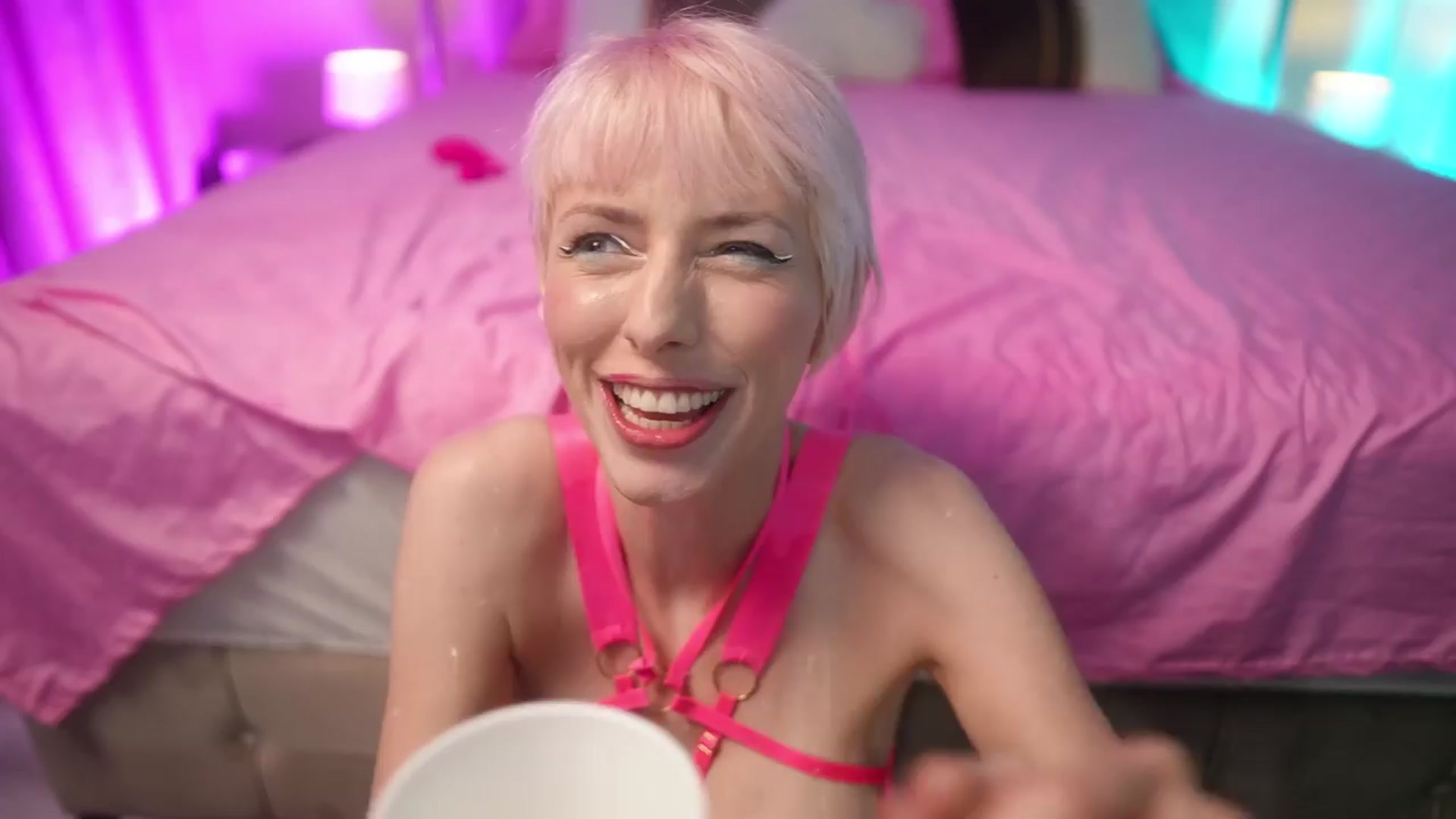 Gallery image thumbnail from Lorettelorena's myfreecams stream on, 04/01/2024, 21:13 image 11 of 20