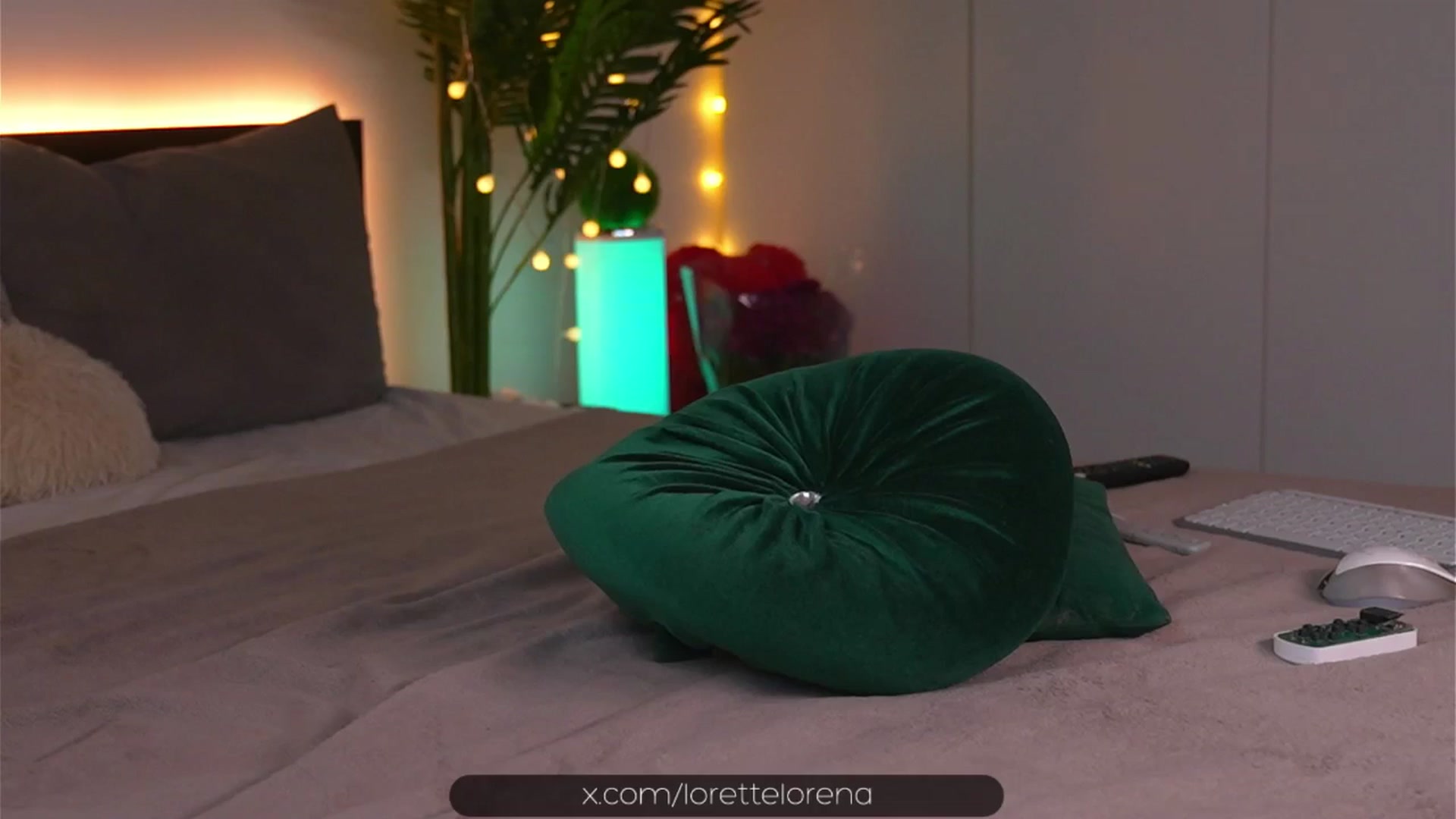 Gallery image thumbnail from Lorettelorena's myfreecams stream on, 10/21/2025, 13:05 image 20 of 20