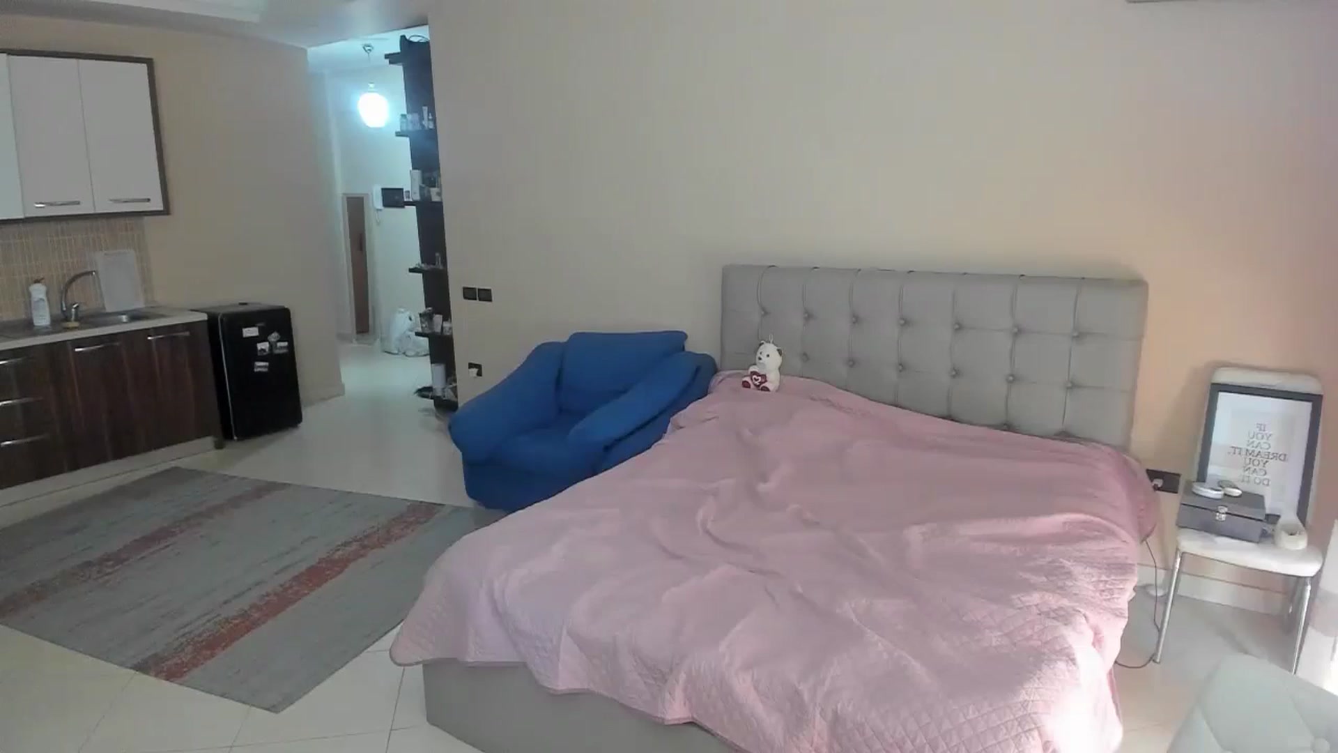 Gallery image thumbnail from Lori_Versary's myfreecams stream on, 04/28/2024, 12:56 image 9 of 20