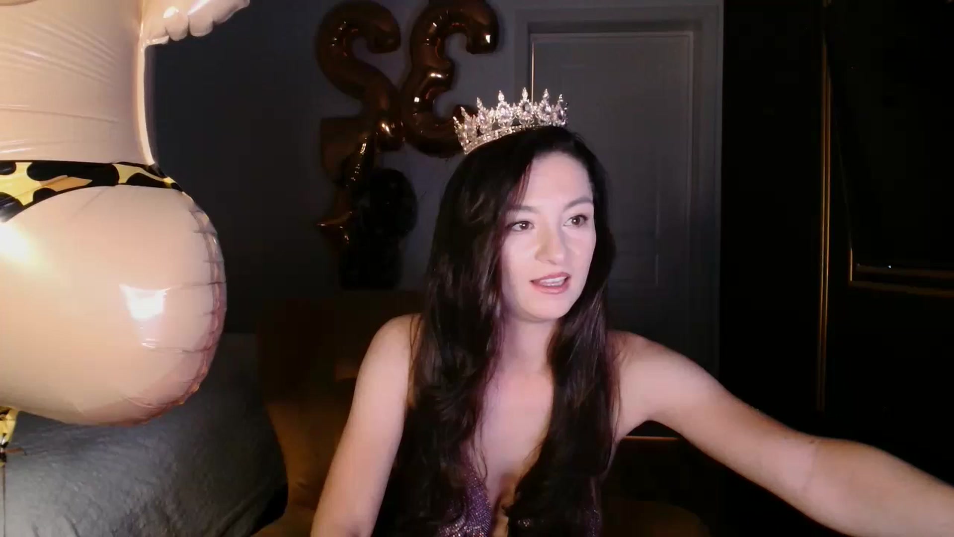 Gallery image thumbnail from LoryBday's myfreecams stream on, 05/09/2025, 22:21 image 4 of 20
