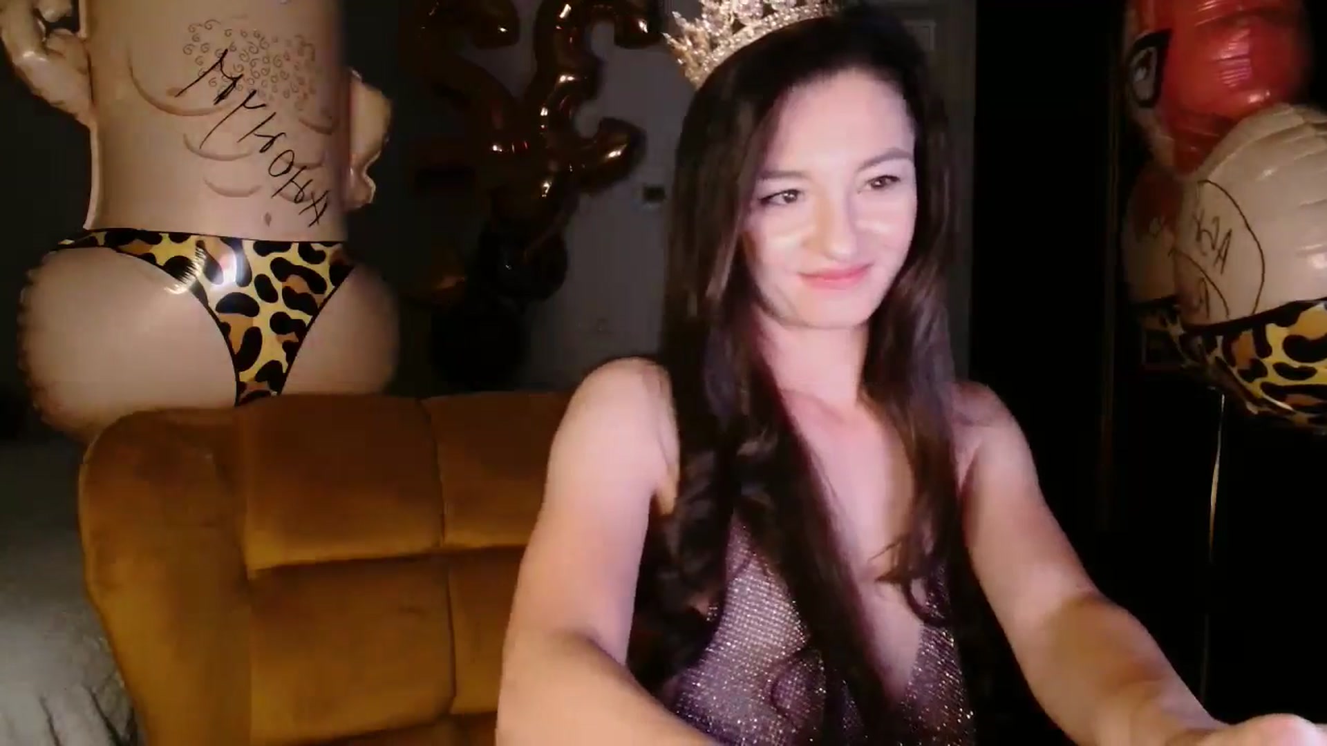 Gallery image thumbnail from LoryBday's myfreecams stream on, 05/10/2025, 24:11 image 16 of 20