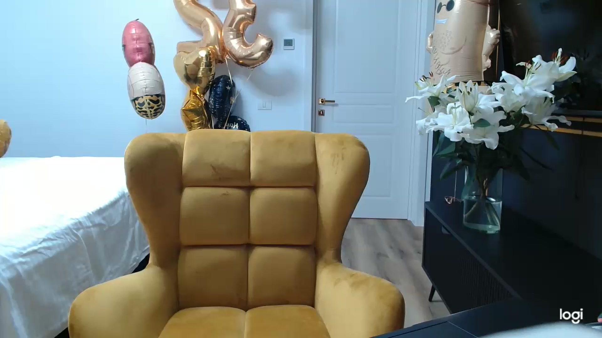 Gallery image thumbnail from LoryBday's myfreecams stream on, 05/12/2025, 02:10 image 1 of 20