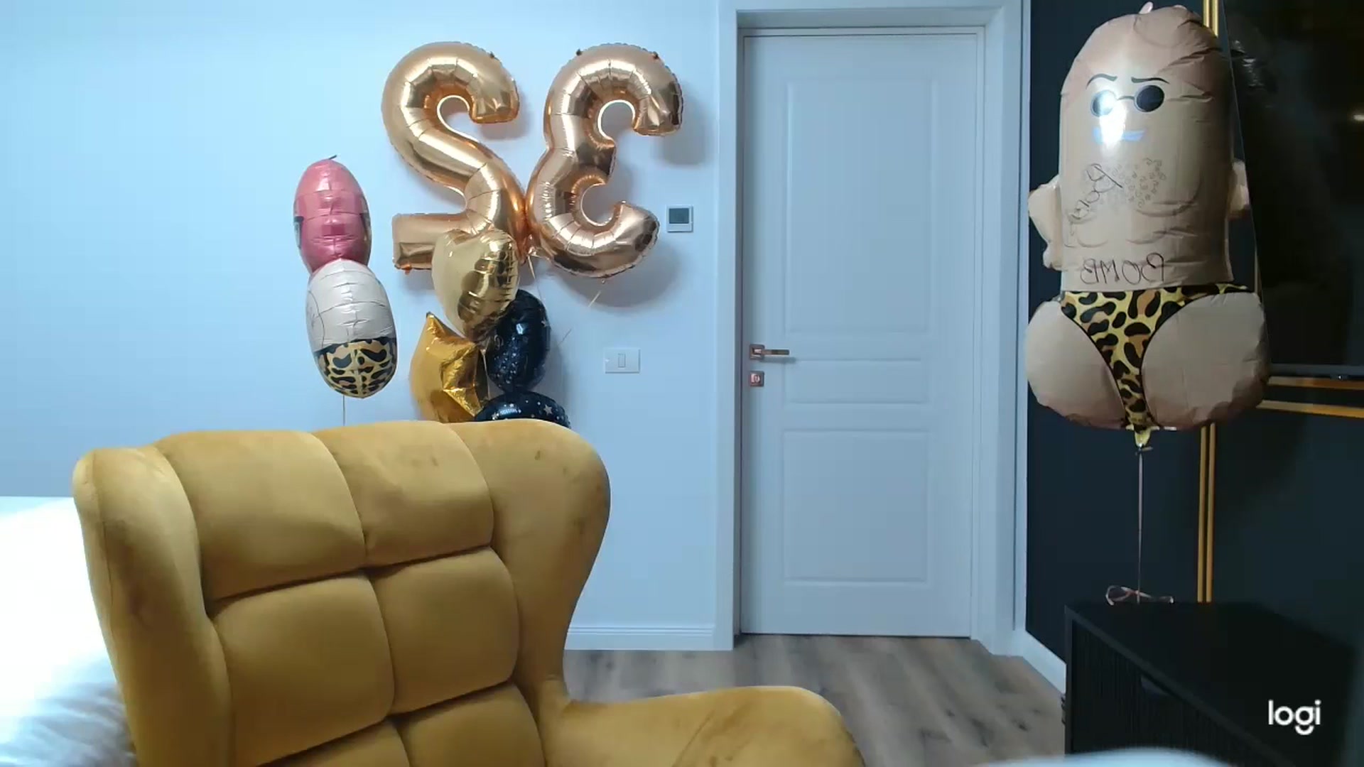 Gallery image thumbnail from LoryBday's myfreecams stream on, 05/15/2025, 22:19 image 20 of 20