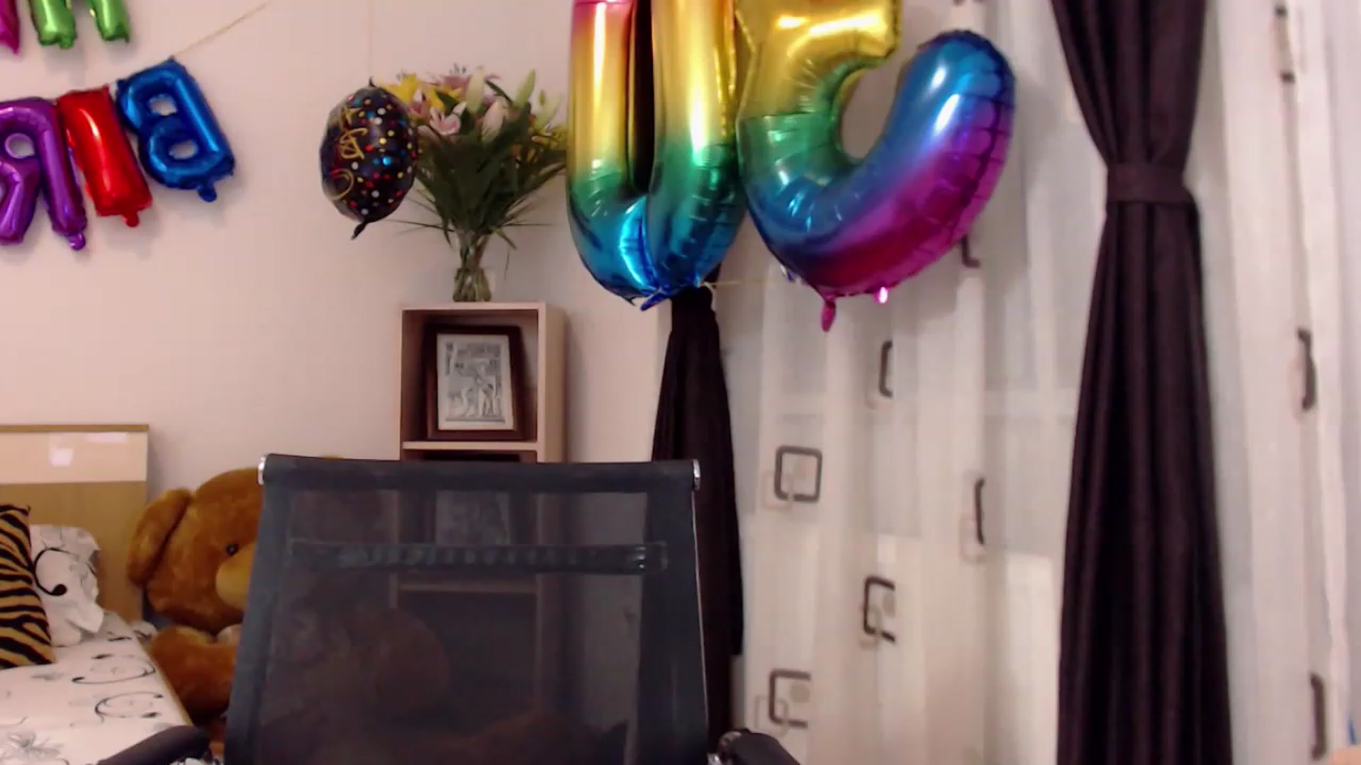 Gallery image thumbnail from LoryBell's myfreecams stream on, 05/14/2023, 01:42 image 5 of 20