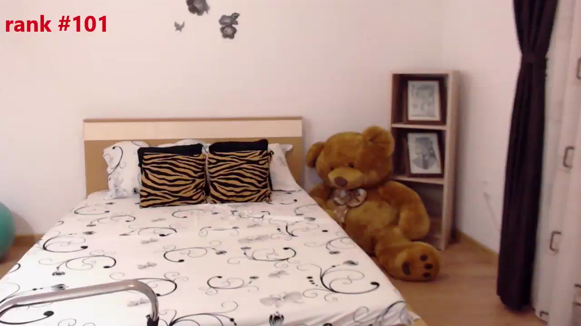 Gallery image thumbnail from LoryBell's myfreecams stream on, 08/13/2023, 24:03 image 16 of 20