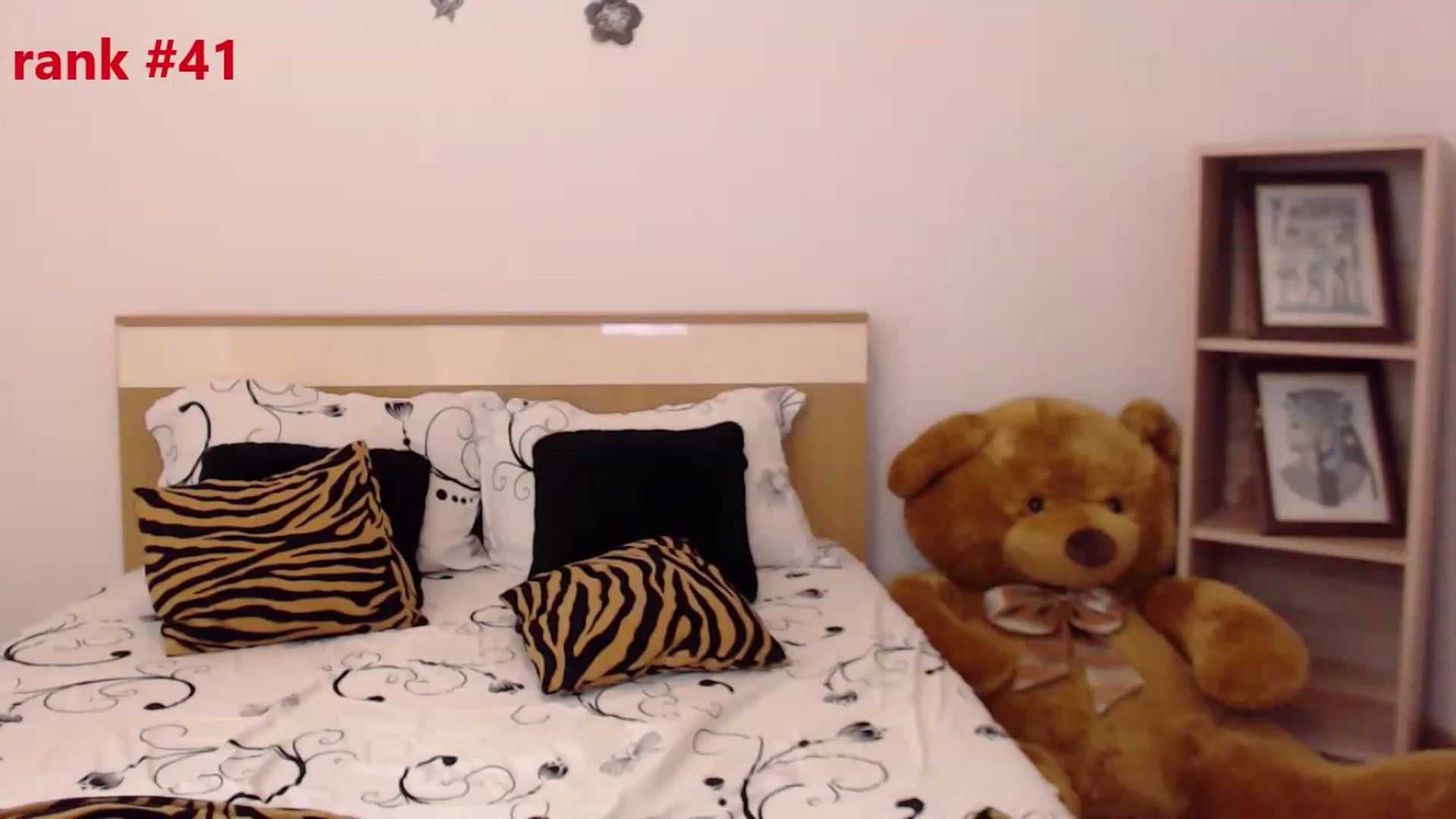 Gallery image thumbnail from LoryBell's myfreecams stream on, 08/14/2023, 02:21 image 12 of 20