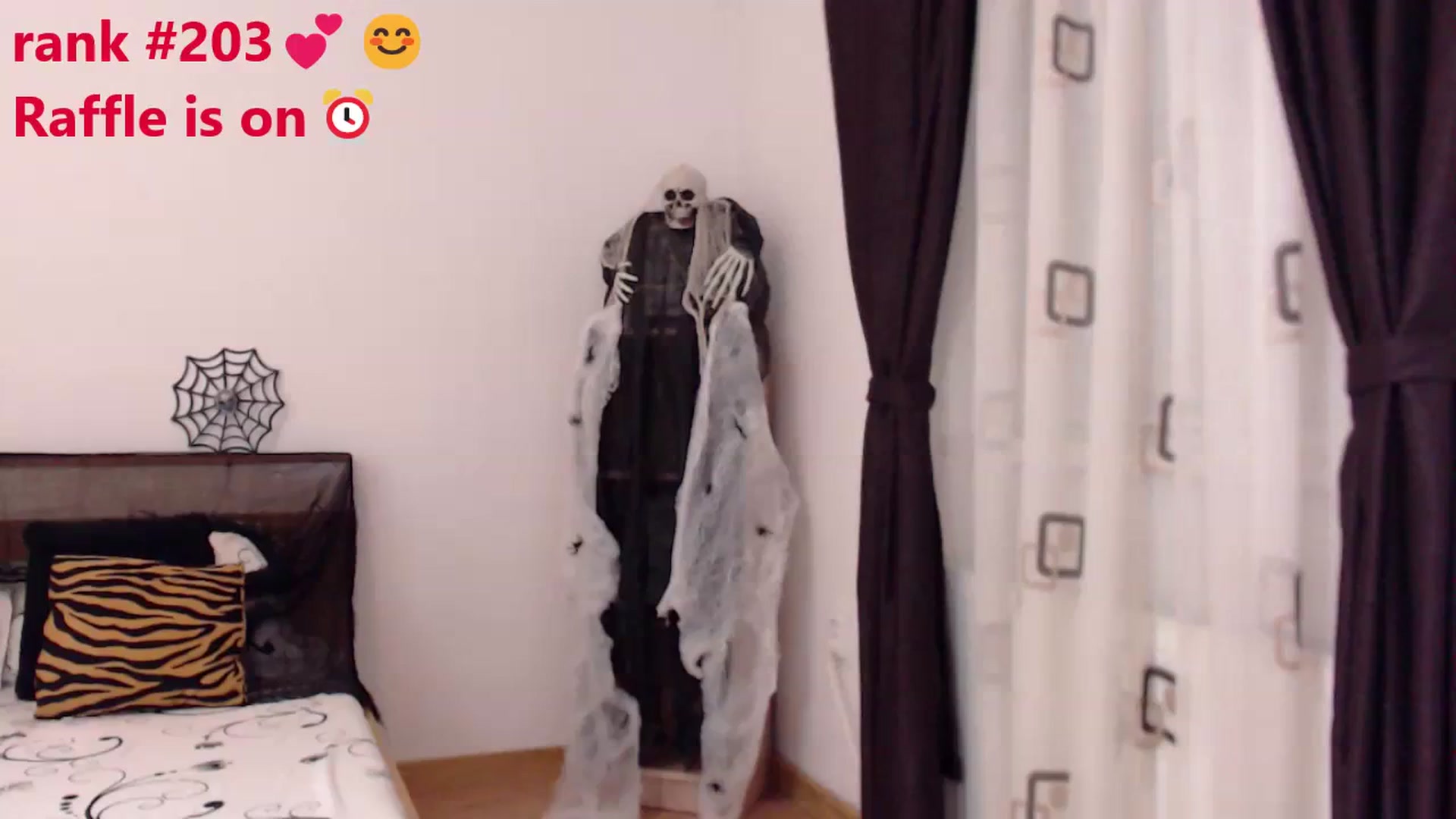 Gallery image thumbnail from LoryBell's myfreecams stream on, 10/13/2023, 24:08 image 18 of 20