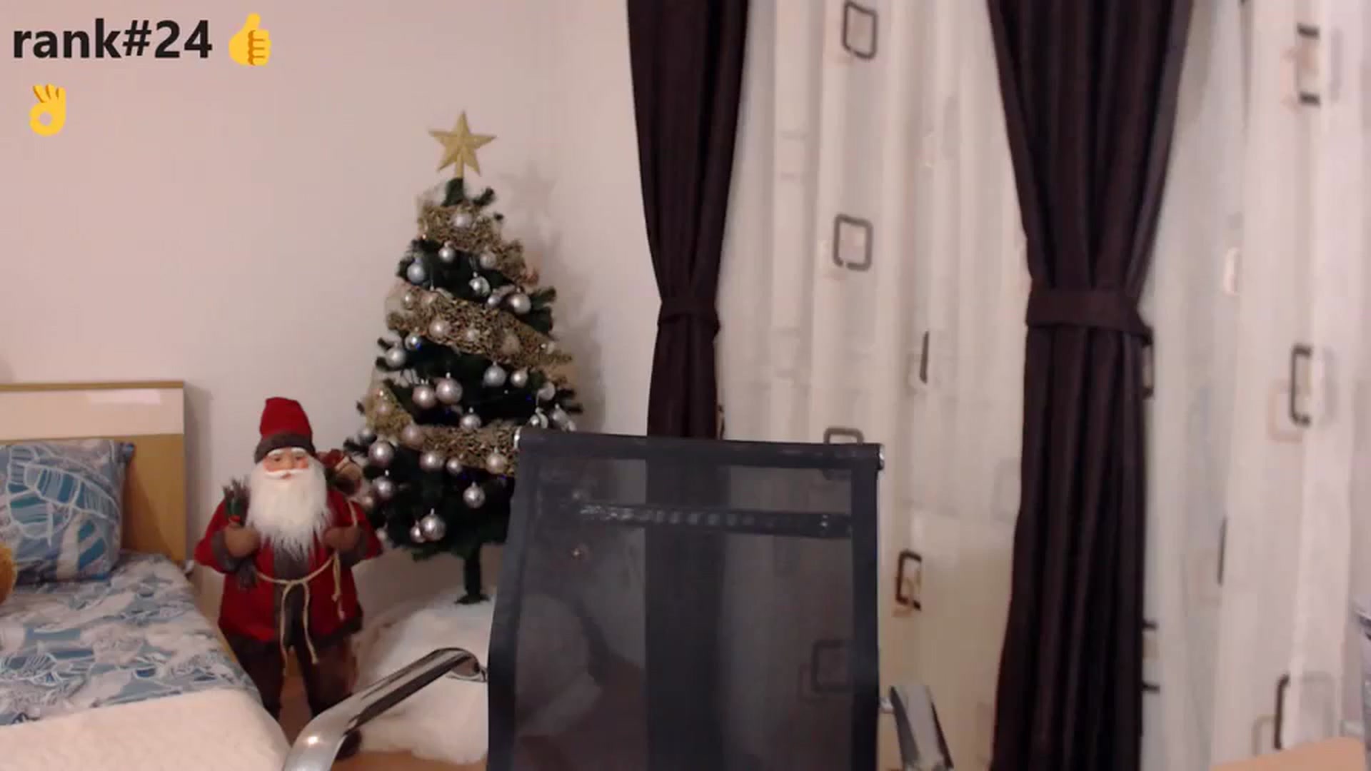 Gallery image thumbnail from LoryBell's myfreecams stream on, 12/31/2023, 24:03 image 13 of 20