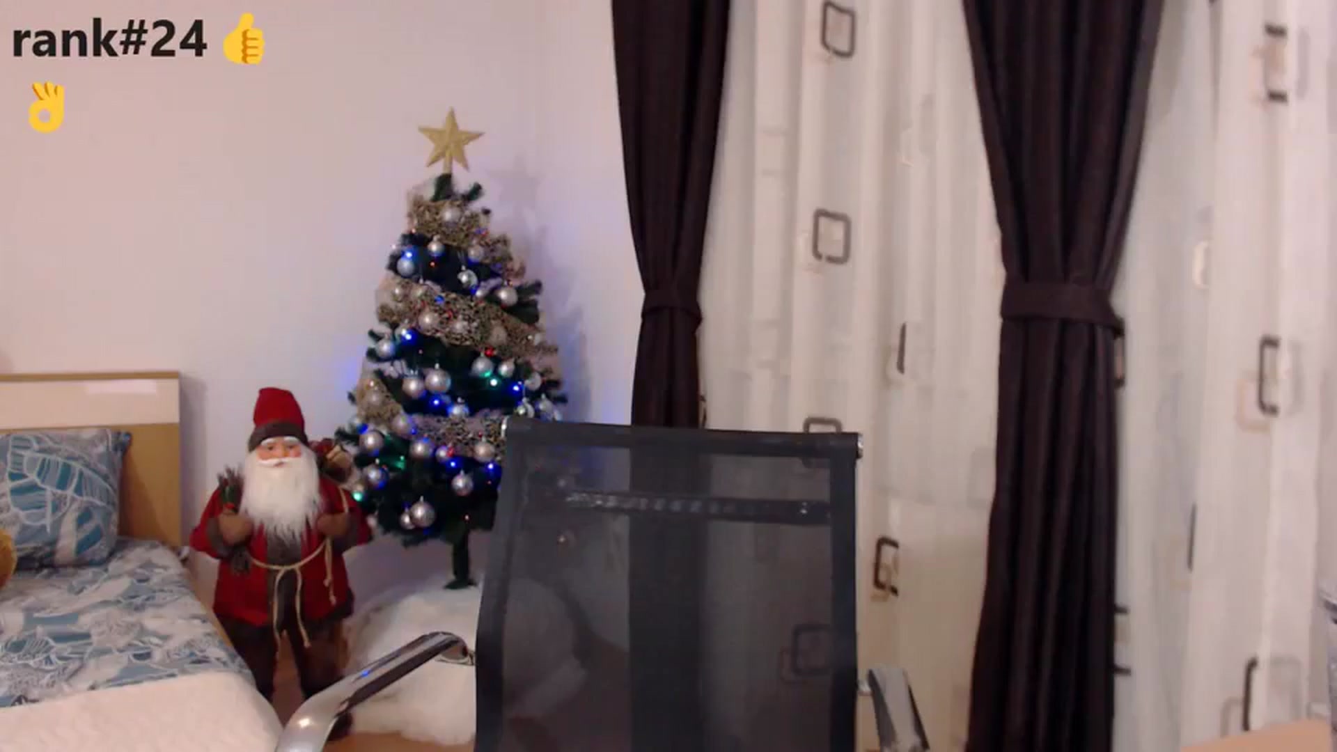 Gallery image thumbnail from LoryBell's myfreecams stream on, 12/31/2023, 24:03 image 12 of 20