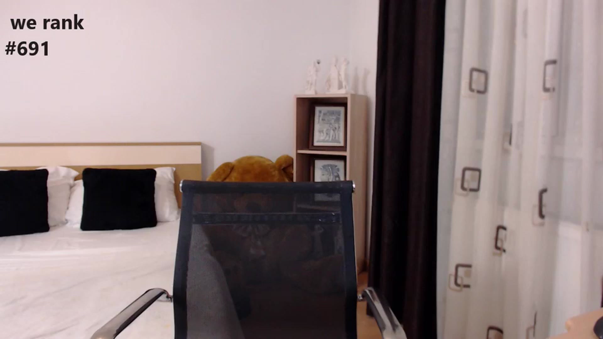 Gallery image thumbnail from LoryBell's myfreecams stream on, 03/02/2024, 24:39 image 2 of 20