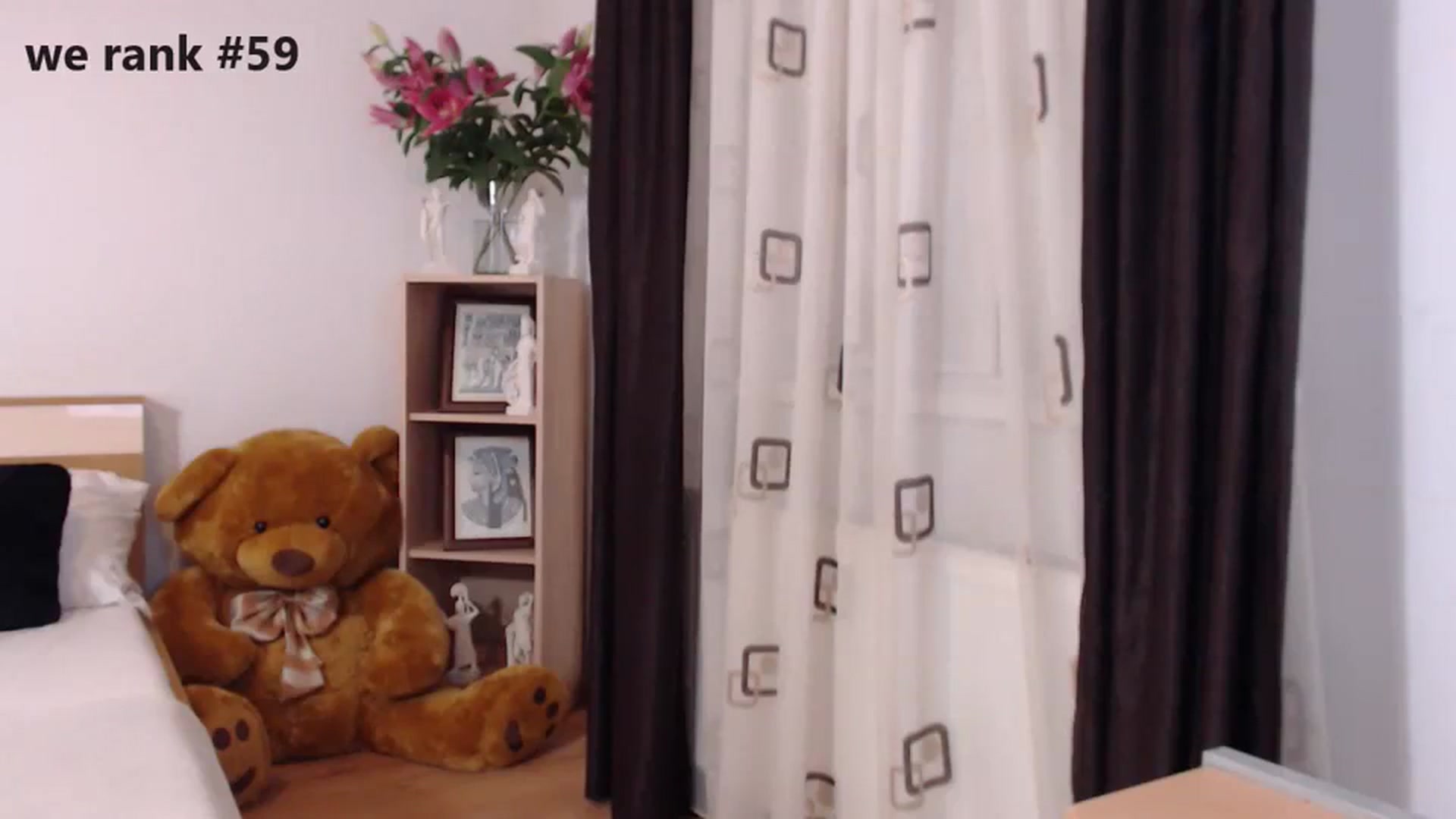 Gallery image thumbnail from LoryBell's myfreecams stream on, 03/10/2024, 24:03 image 3 of 20
