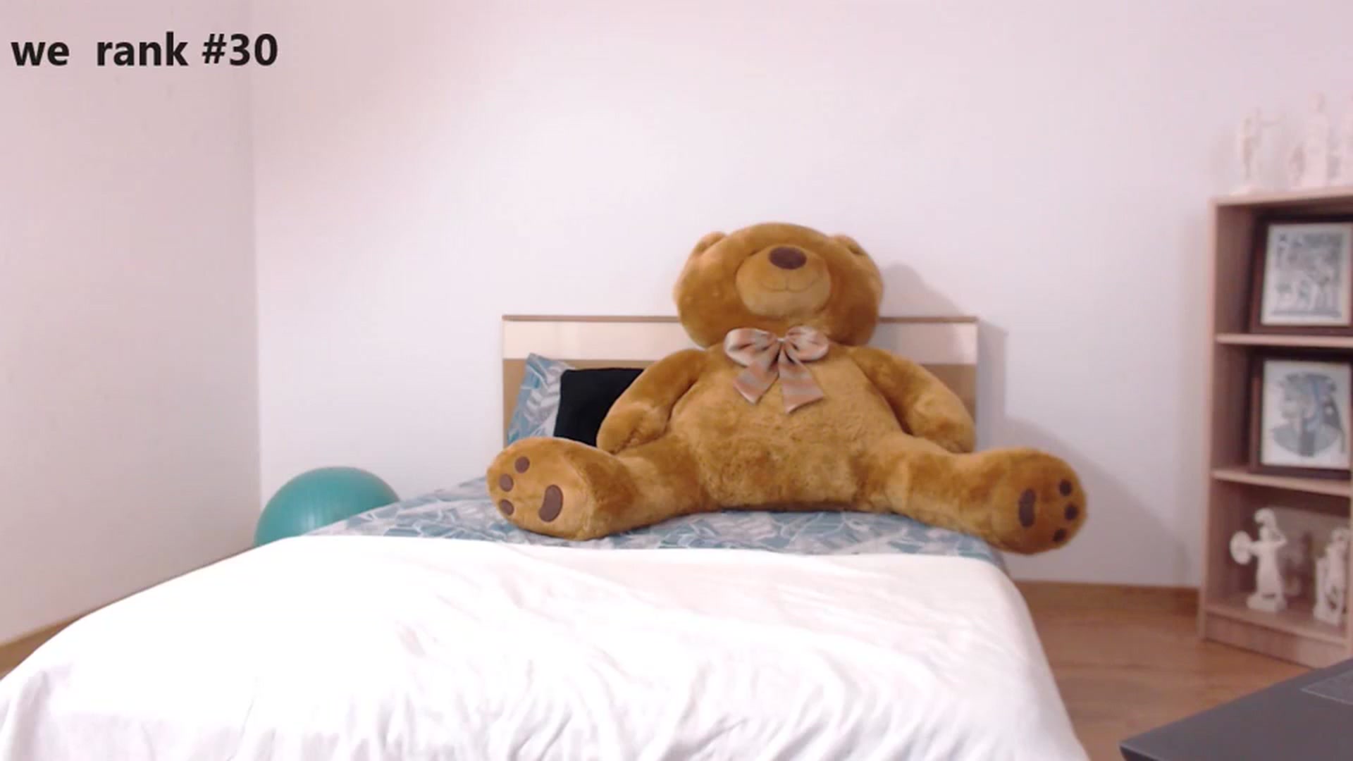 Gallery image thumbnail from LoryBell's myfreecams stream on, 03/17/2024, 24:01 image 20 of 20
