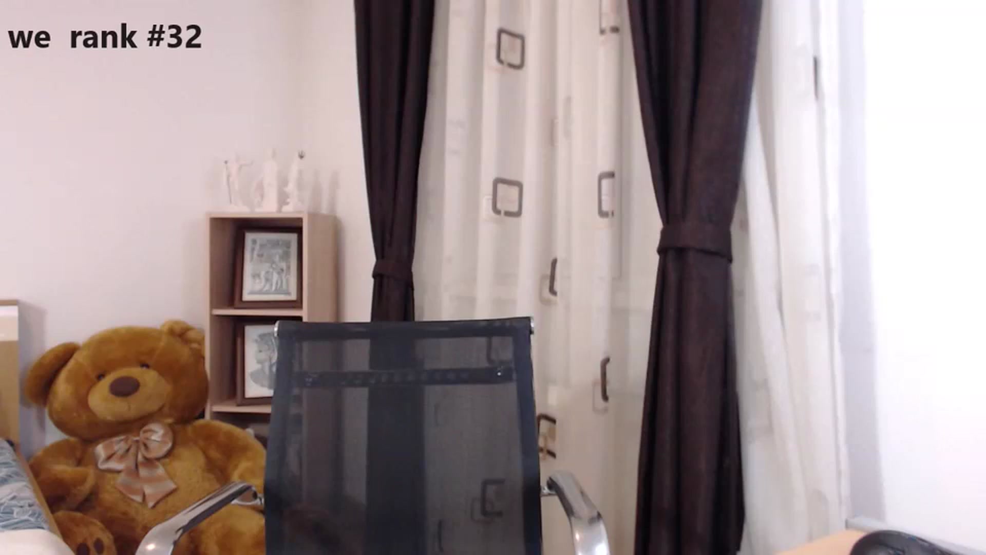 Gallery image thumbnail from LoryBell's myfreecams stream on, 03/21/2024, 24:13 image 18 of 20