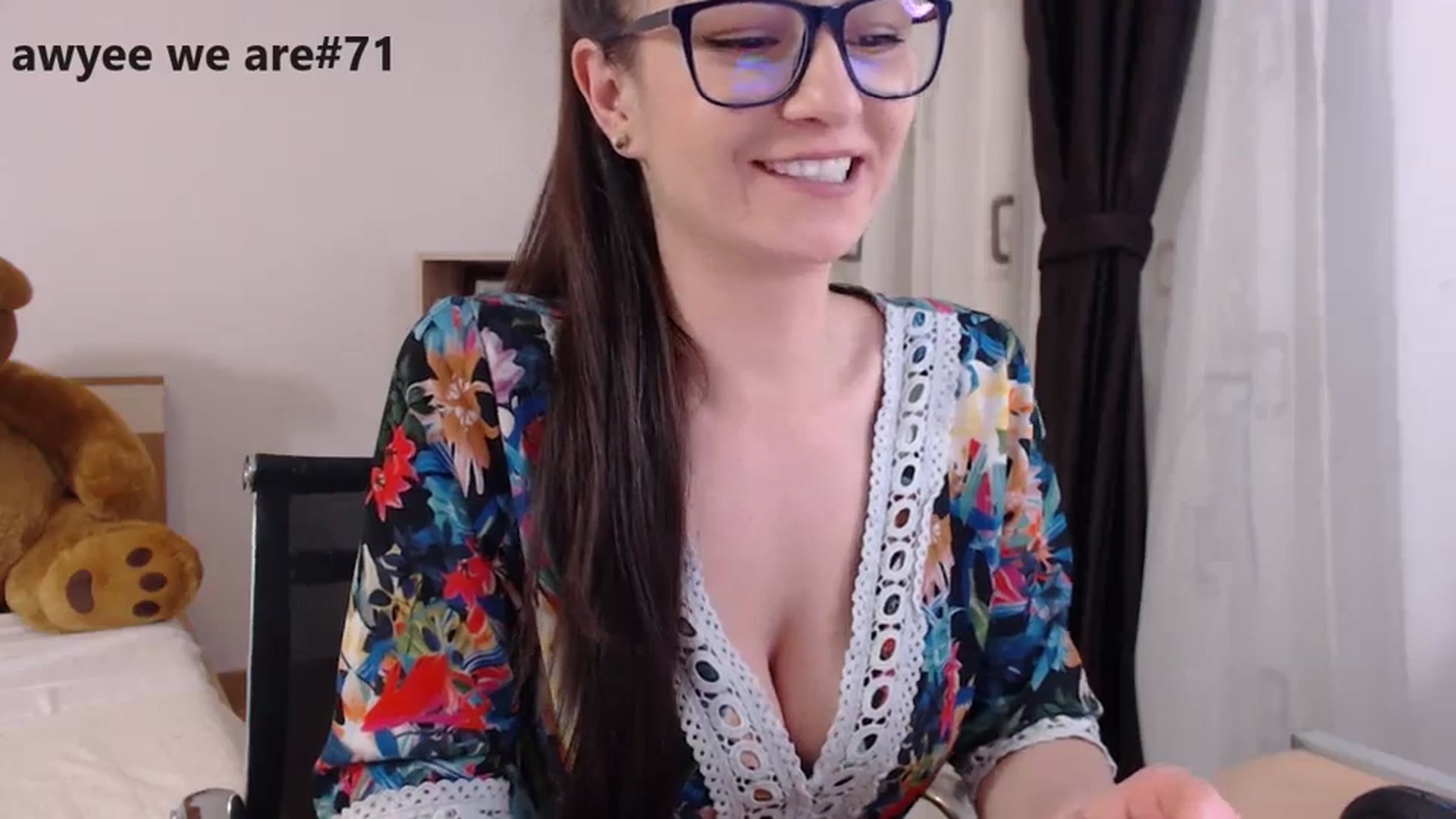 Gallery image thumbnail from LoryBell's myfreecams stream on, 04/15/2024, 01:48 image 17 of 20