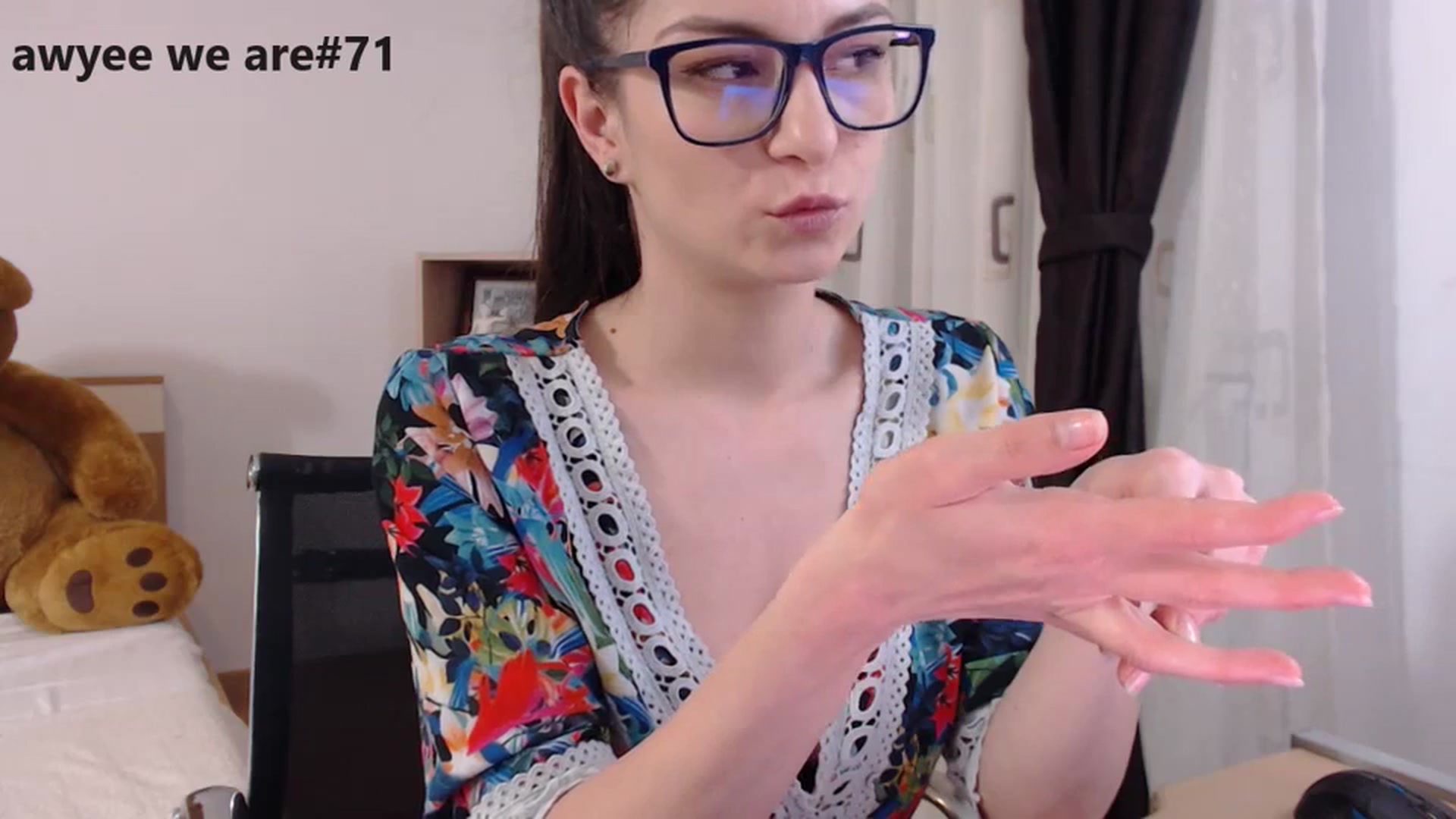 Gallery image thumbnail from LoryBell's myfreecams stream on, 04/15/2024, 01:48 image 16 of 20