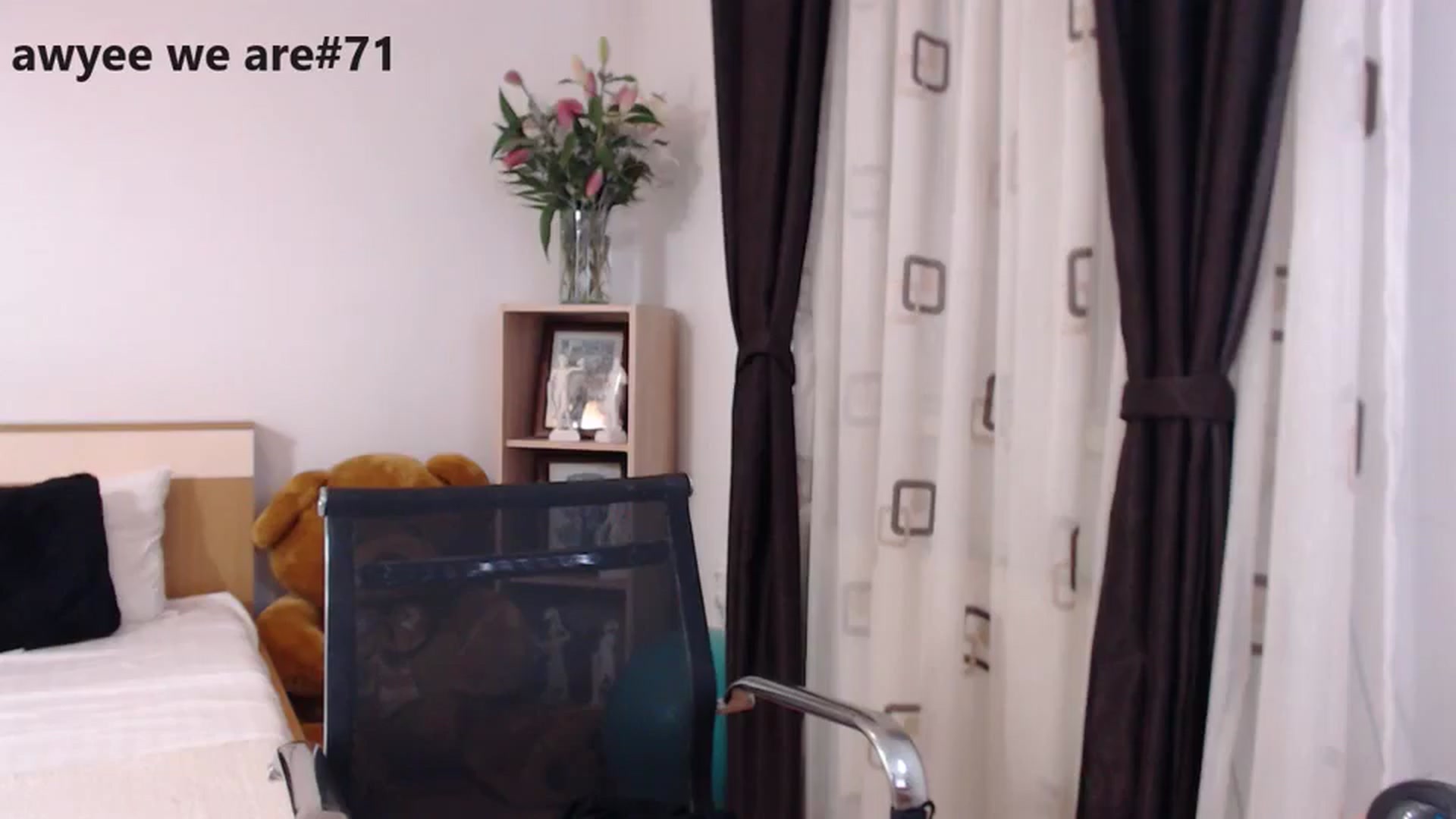 Gallery image thumbnail from LoryBell's myfreecams stream on, 04/17/2024, 24:46 image 20 of 20