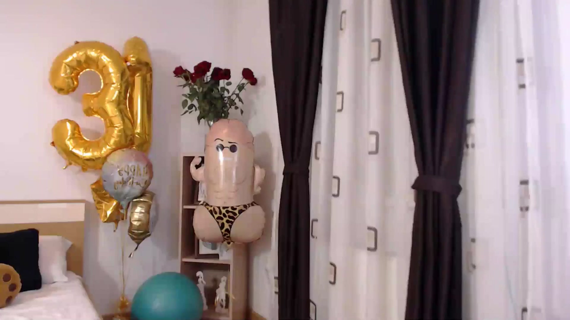Gallery image thumbnail from LoryBell's myfreecams stream on, 05/30/2024, 01:45 image 4 of 20