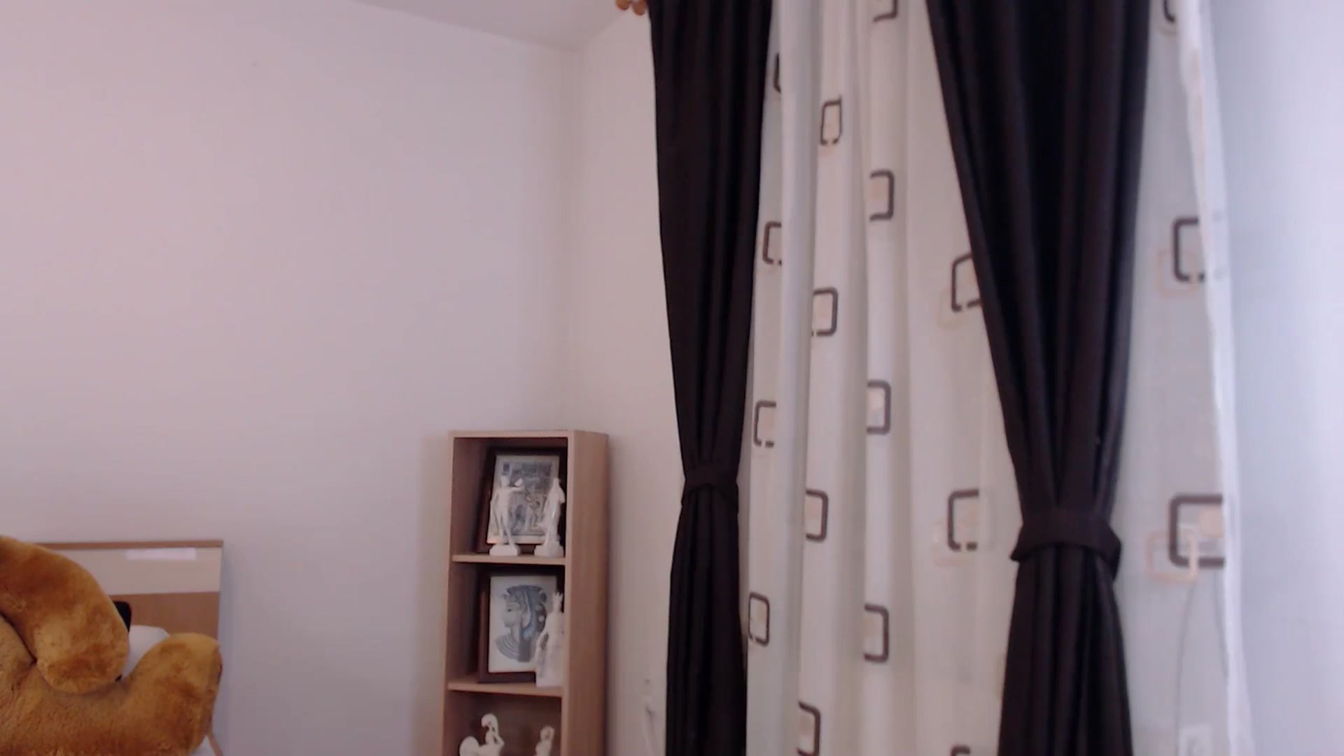 Gallery image thumbnail from LoryBell's myfreecams stream on, 06/04/2024, 01:04 image 20 of 20