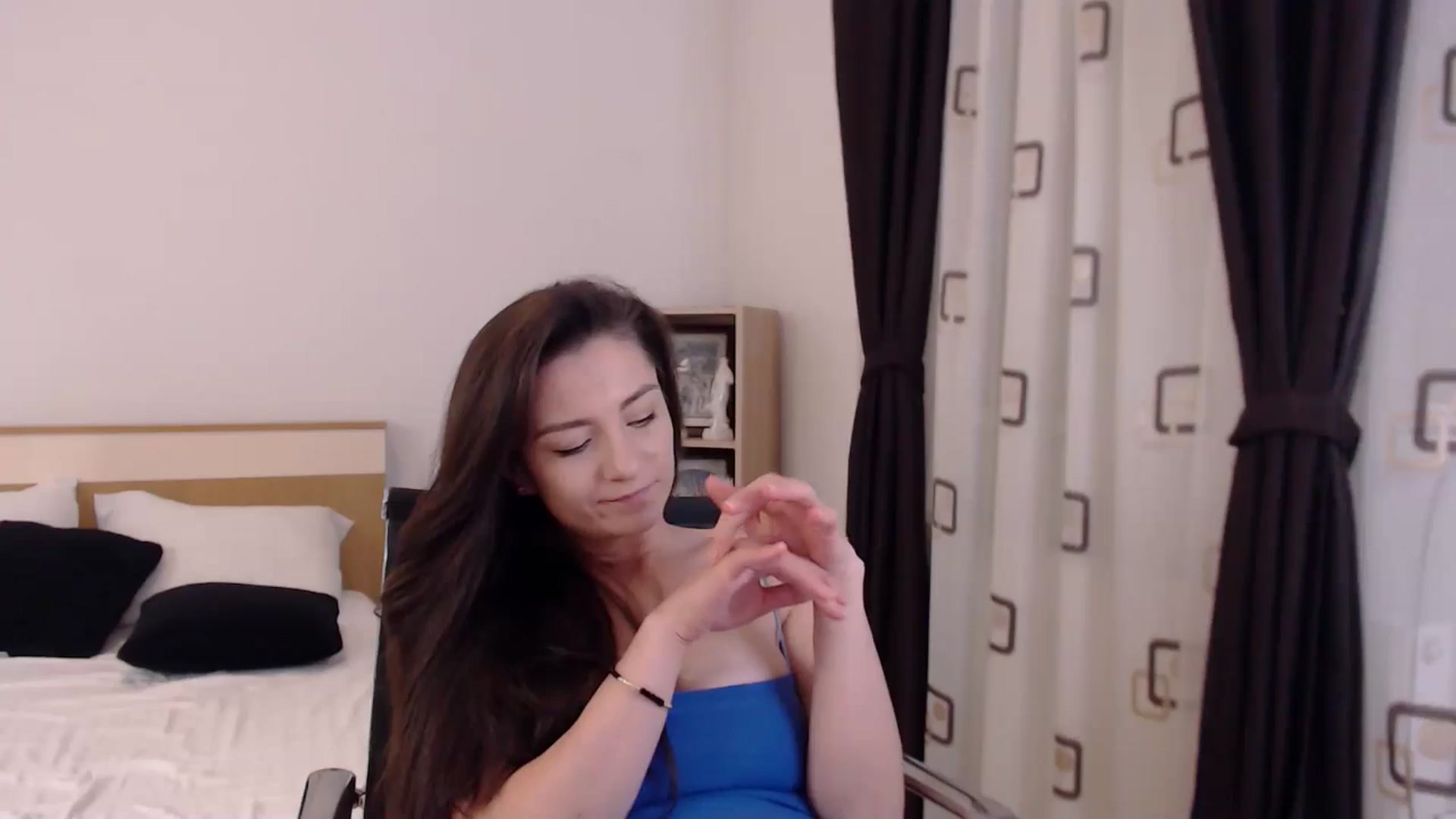Gallery image thumbnail from LoryBell's myfreecams stream on, 06/05/2024, 24:26 image 19 of 20