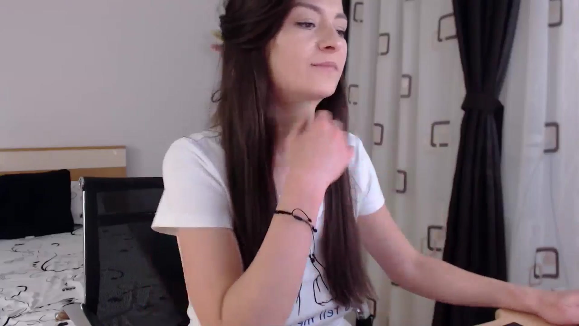 Gallery image thumbnail from LoryBell's myfreecams stream on, 06/06/2024, 24:22 image 18 of 20