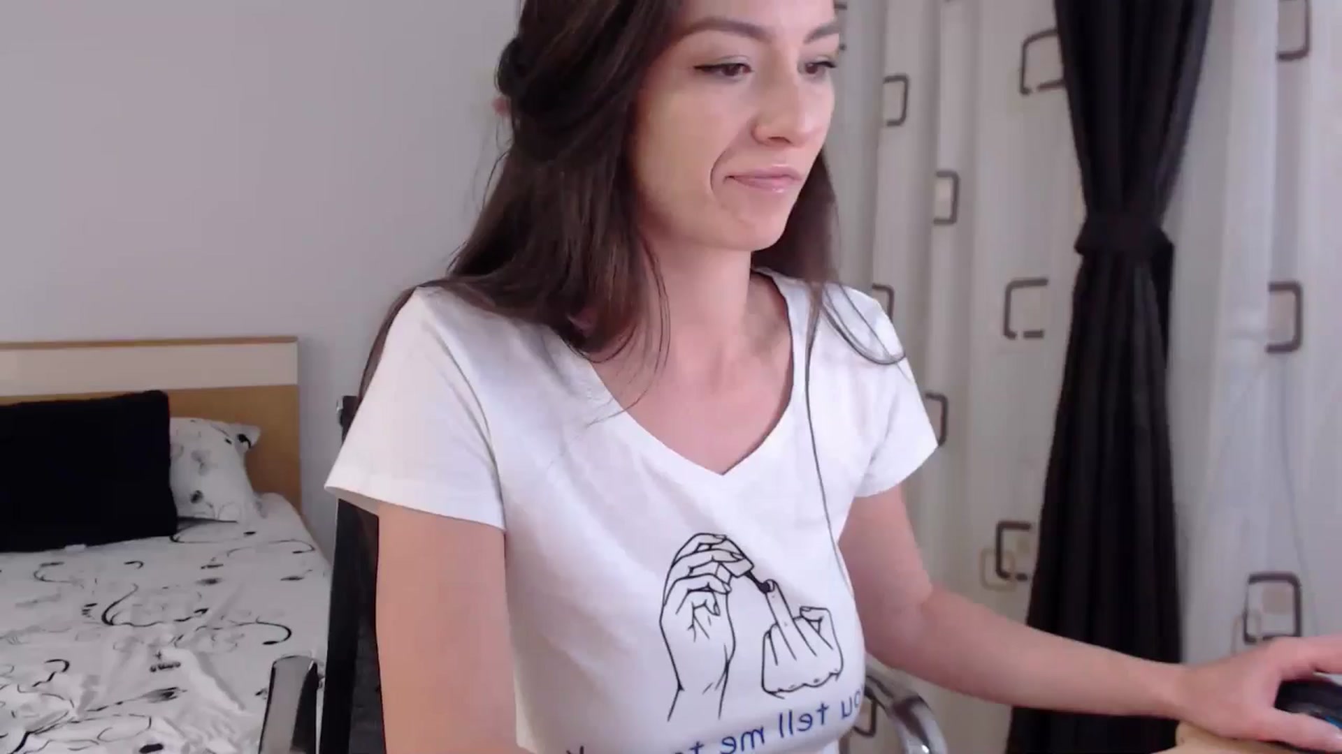 Gallery image thumbnail from LoryBell's myfreecams stream on, 06/06/2024, 01:25 image 4 of 20
