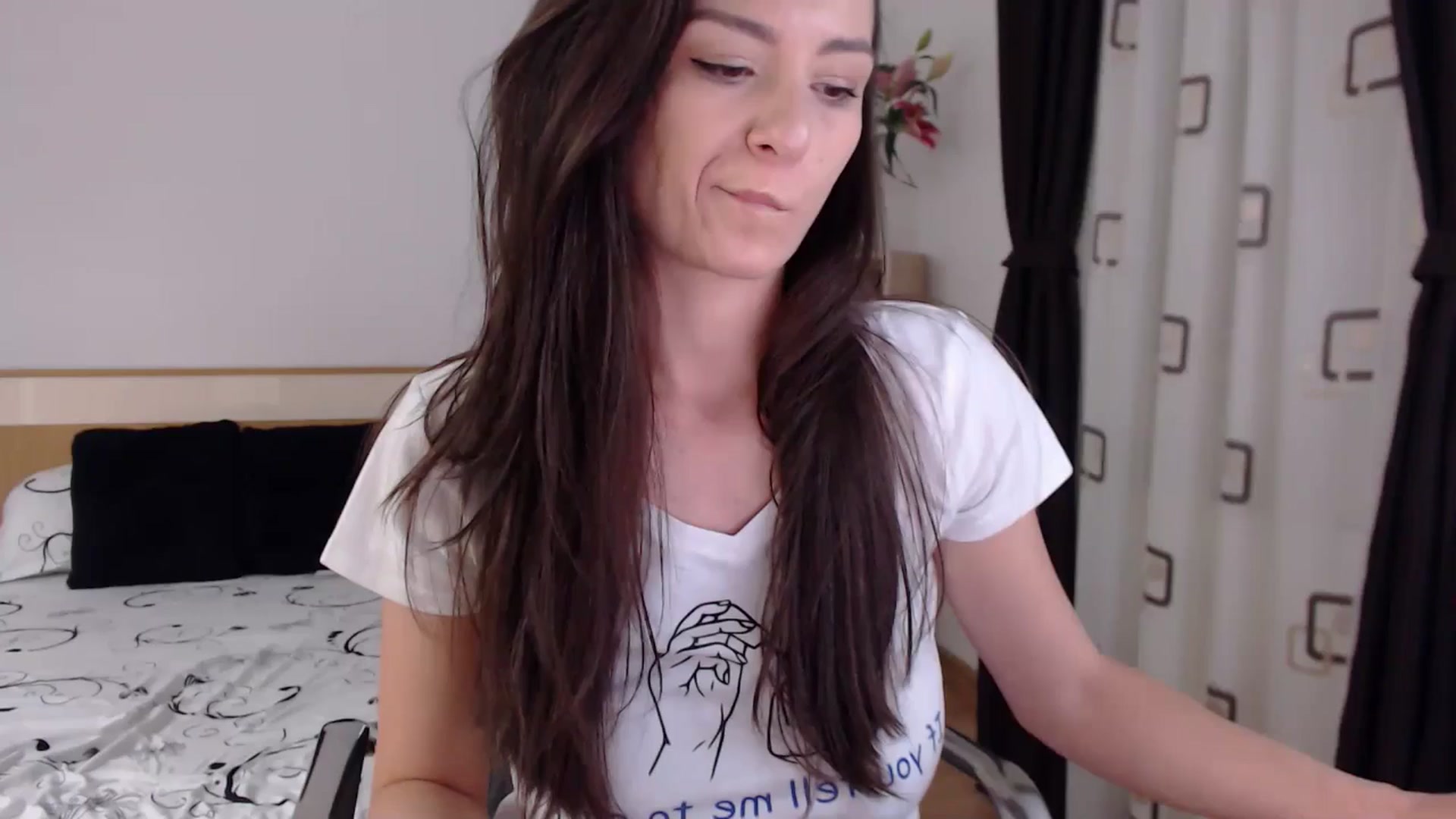 Gallery image thumbnail from LoryBell's myfreecams stream on, 06/06/2024, 01:25 image 16 of 20