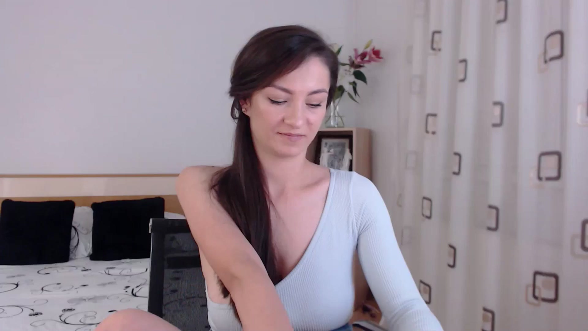 Gallery image thumbnail from LoryBell's myfreecams stream on, 06/08/2024, 22:46 image 12 of 20