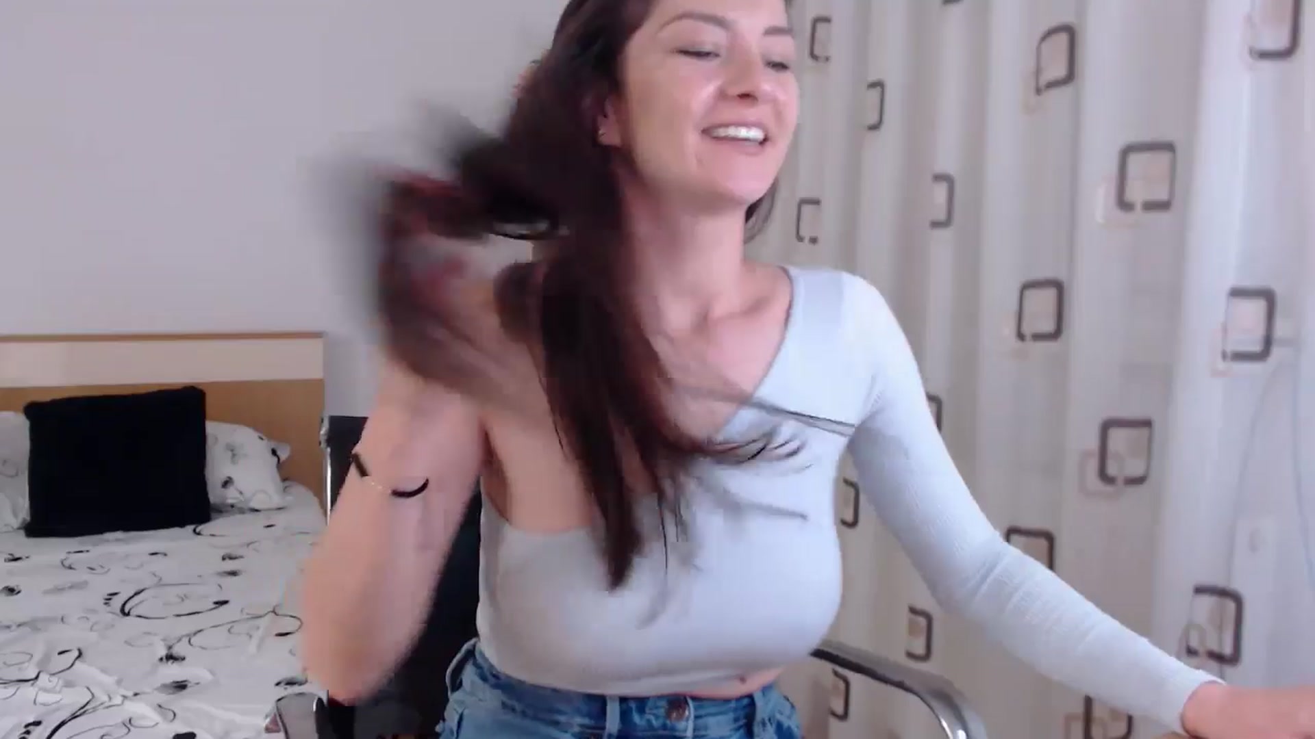 Gallery image thumbnail from LoryBell's myfreecams stream on, 06/09/2024, 02:43 image 13 of 20