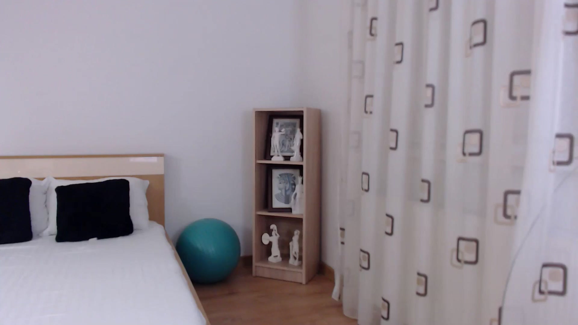 Gallery image thumbnail from LoryBell's myfreecams stream on, 06/13/2024, 01:02 image 8 of 20
