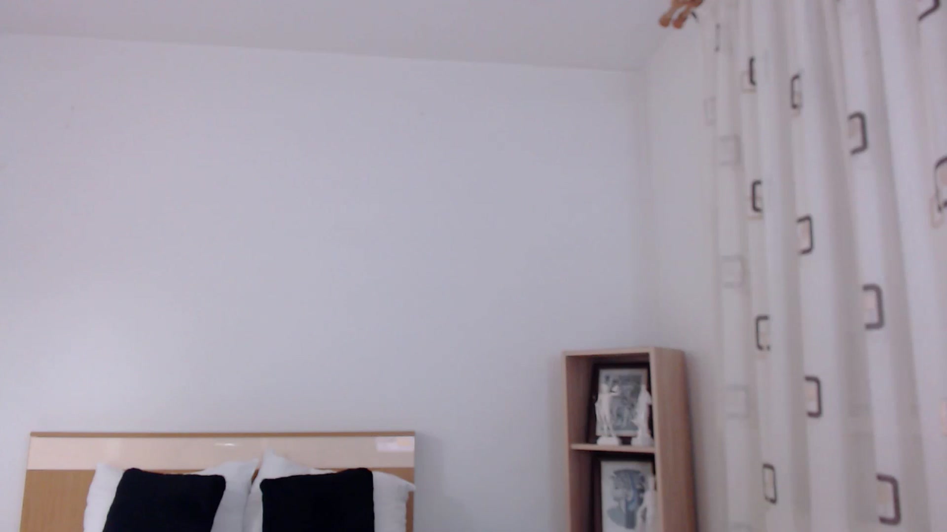 Gallery image thumbnail from LoryBell's myfreecams stream on, 06/14/2024, 24:03 image 6 of 20