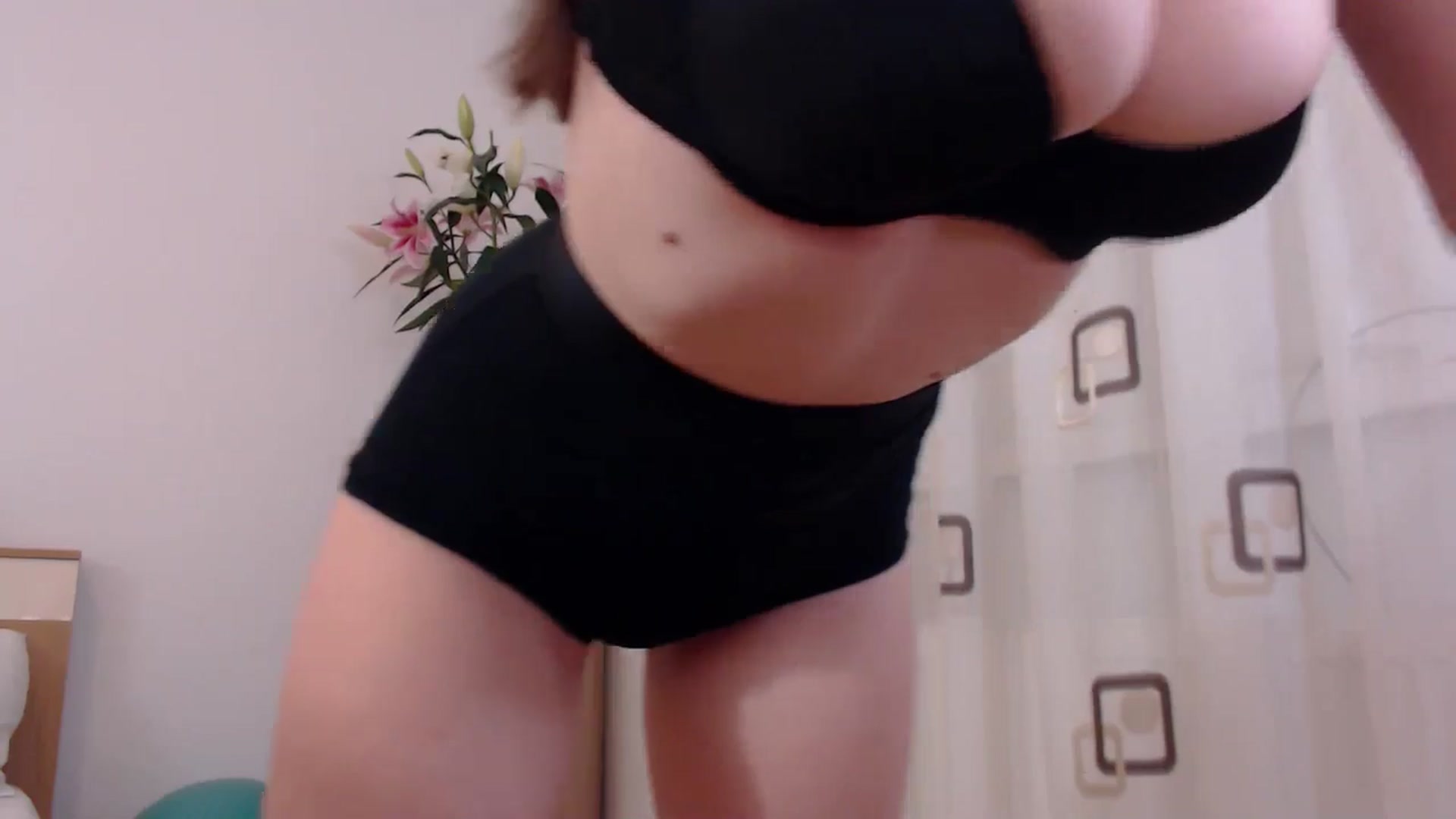 Gallery image thumbnail from LoryBell's myfreecams stream on, 06/19/2024, 01:09 image 14 of 20